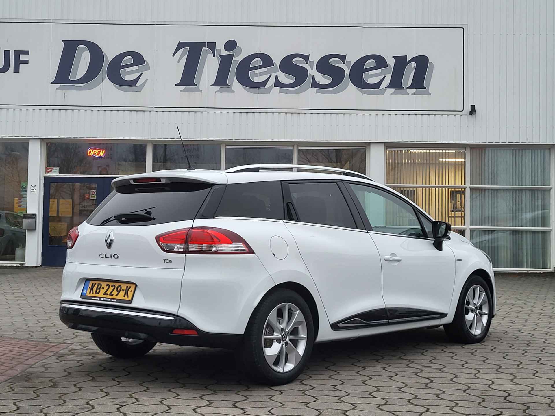 Renault Clio Estate 0.9 TCe Limited R-Link, Rijklaar met beurt & garantie! - 4/30