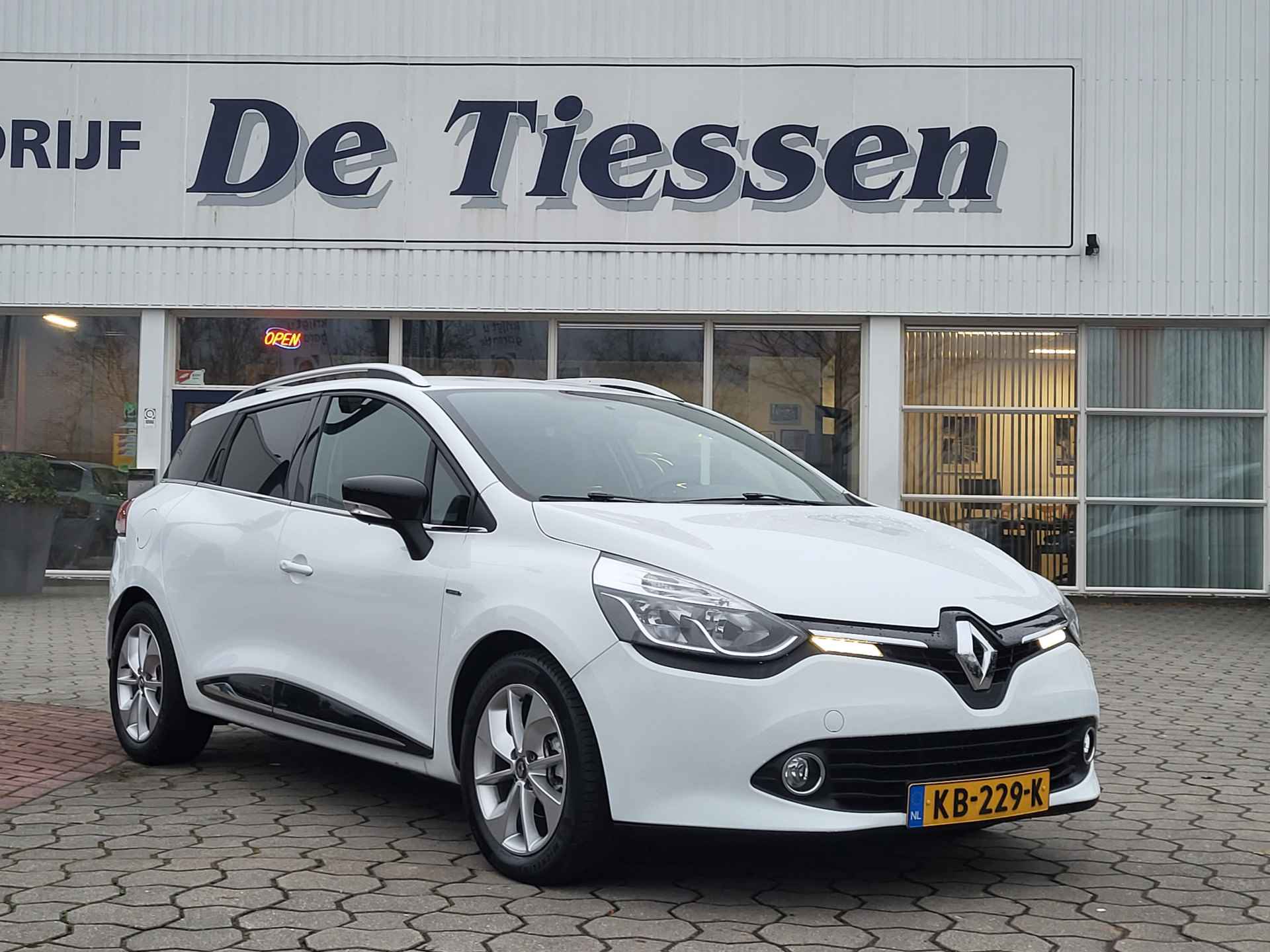 Renault Clio Estate 0.9 TCe Limited R-Link, Rijklaar met beurt & garantie! - 24/30