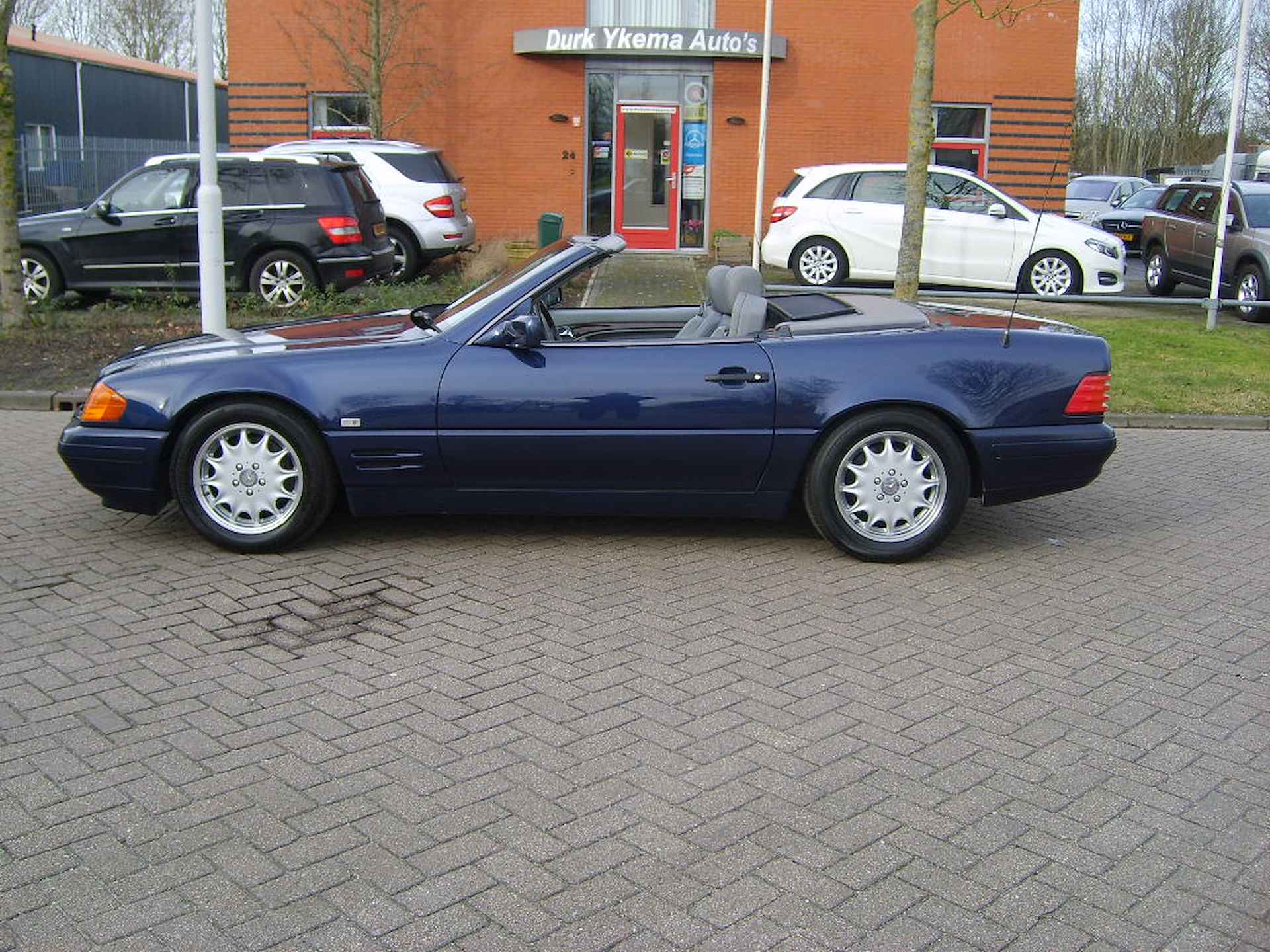 Mercedes-Benz SL-Klasse Roadster 320 - 26/36