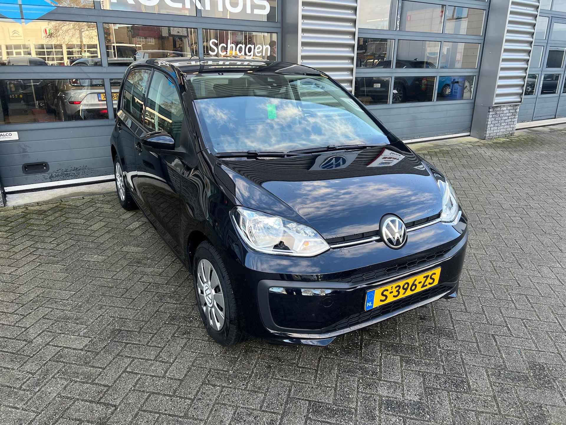 Volkswagen up! 1.0 66 pk | Airco | Bluetooth | - 4/26