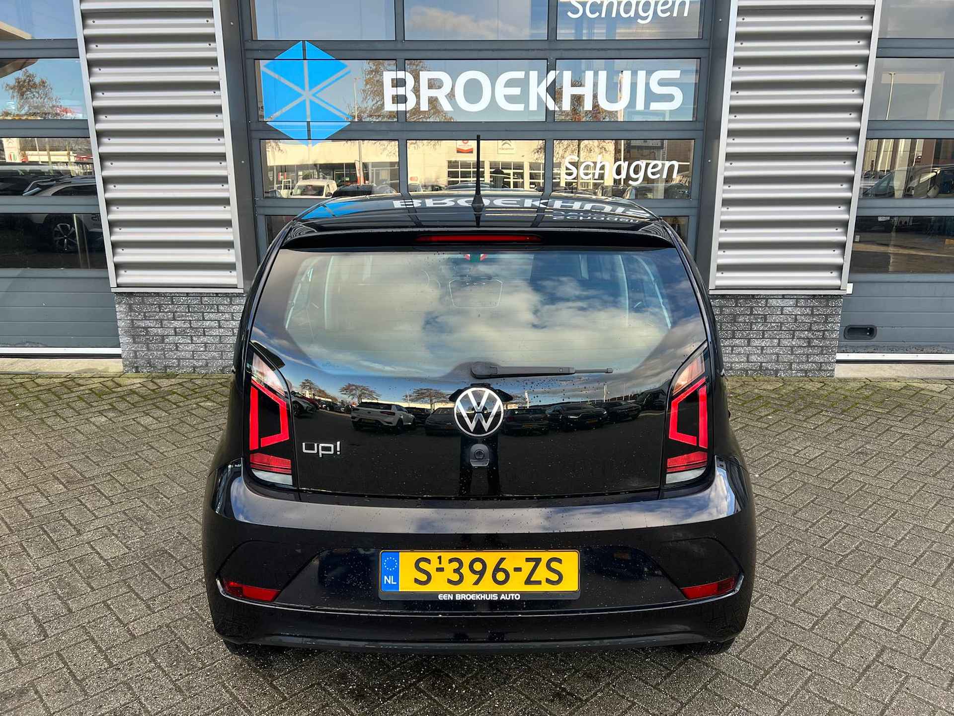 Volkswagen up! 1.0 66 pk | Airco | Bluetooth | - 10/26