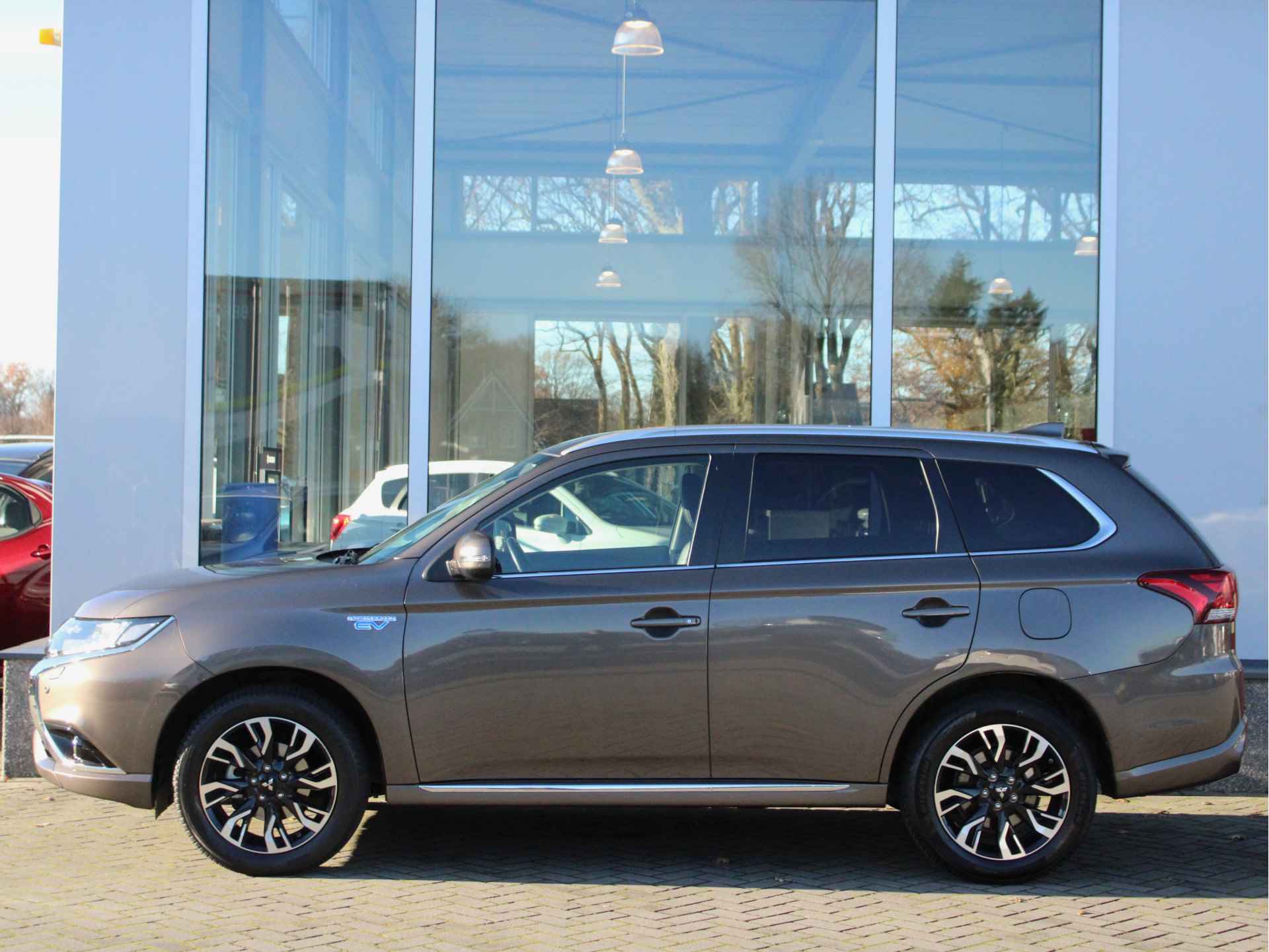 Mitsubishi Outlander 2.0 PHEV Executive Edition Leder/Alcantara Bekleding, Cruise en Climate Control, Keyless Go - 12/42