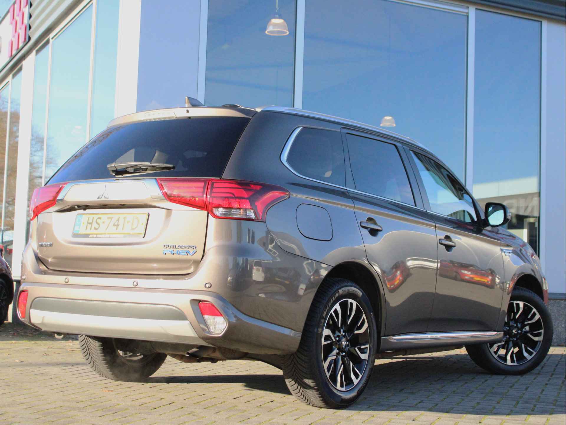 Mitsubishi Outlander 2.0 PHEV Executive Edition Leder/Alcantara Bekleding, Cruise en Climate Control, Keyless Go - 14/42