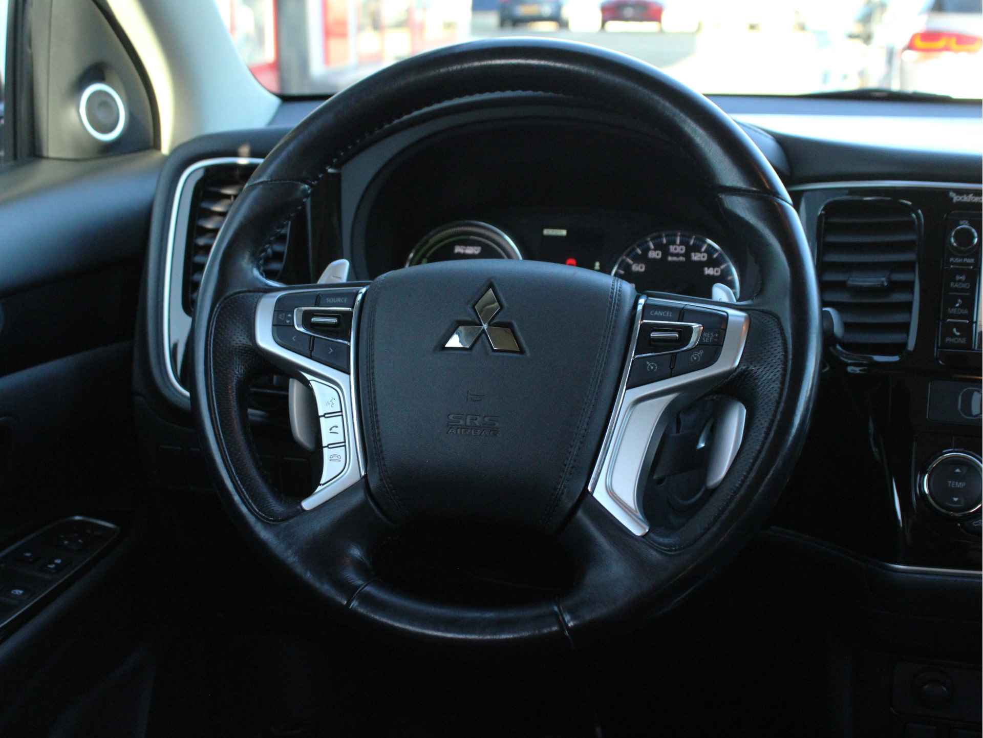 Mitsubishi Outlander 2.0 PHEV Executive Edition Leder/Alcantara Bekleding, Cruise en Climate Control, Keyless Go - 26/42