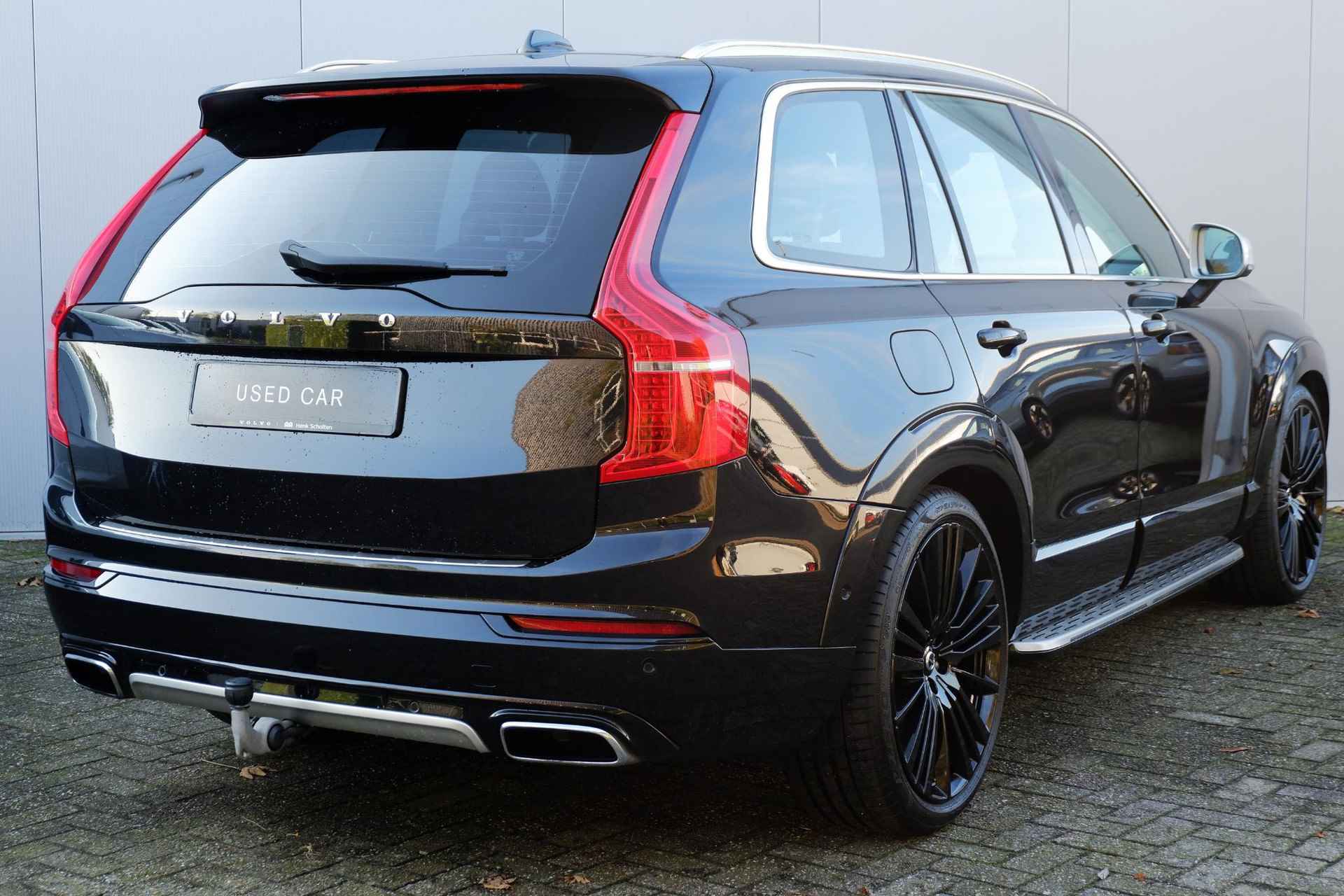 Volvo XC90 T8 Twin Engine AWD AUT8 390PK R-Design, 22" Velgen Zwart, Trekhaak semi elektrisch inklapbaar, Panoramisch schuif-/kanteldak, Sportstoelen, Keyless Entry & Go, Luchtvering, Adaptieve Cruise Control met Pilot Assist, BLIS Dodehoekdetectie, Bowers & Wilkins audio - 2/21