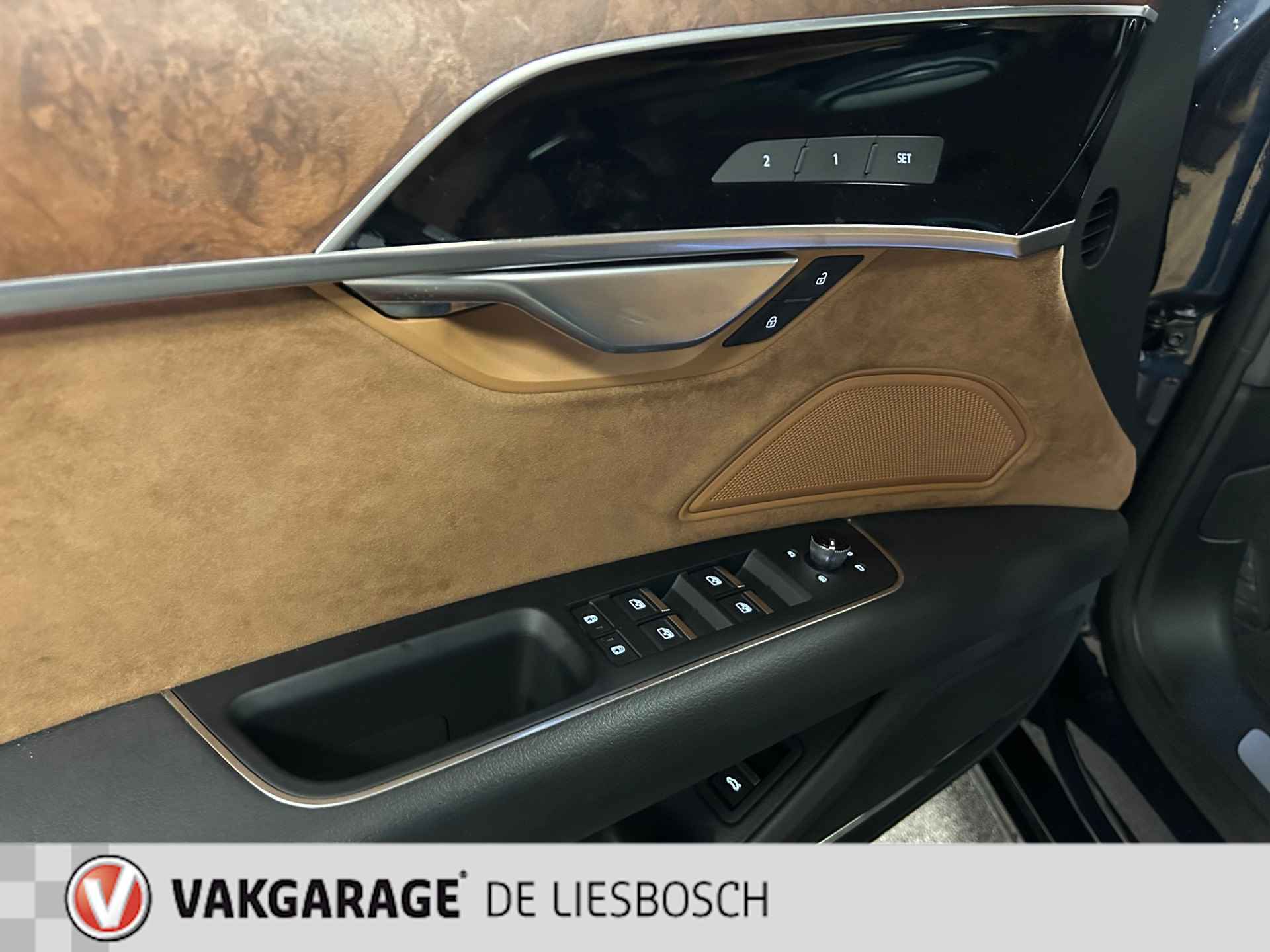 Audi A8 55 TFSI quattro / Leder / Navigatie / 20inch / B&O / stoel verwarming voor + achter. - 17/43