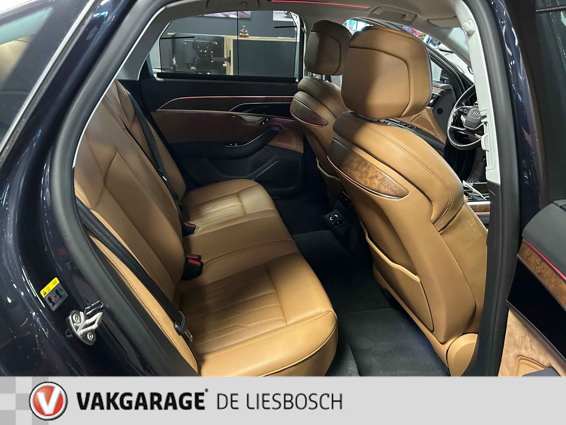 Audi A8 55 TFSI quattro / Leder / Navigatie / 20inch / B&O / stoel verwarming voor + achter. - 27/43