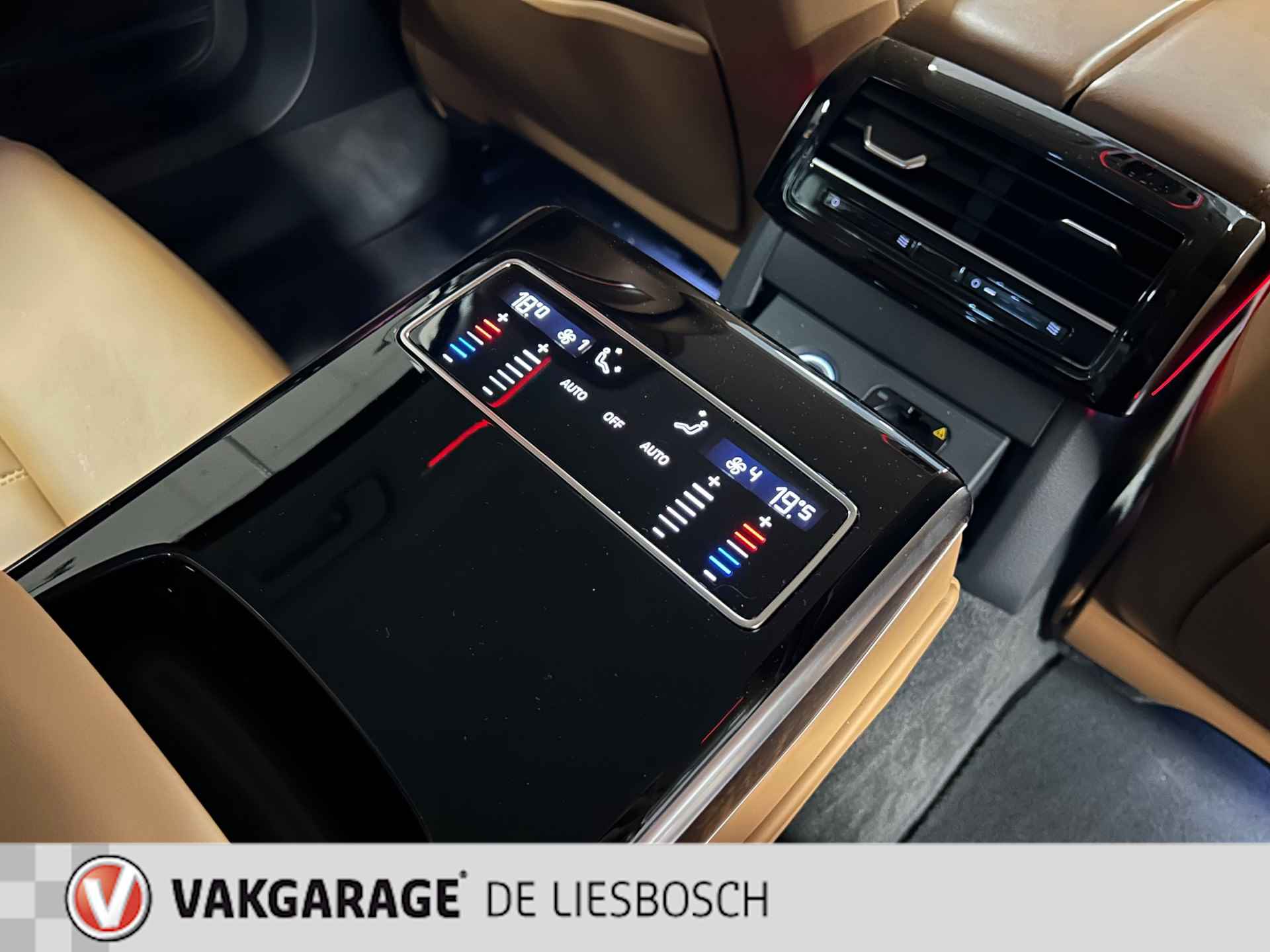 Audi A8 55 TFSI quattro / Leder / Navigatie / 20inch / B&O / stoel verwarming voor + achter. - 30/43