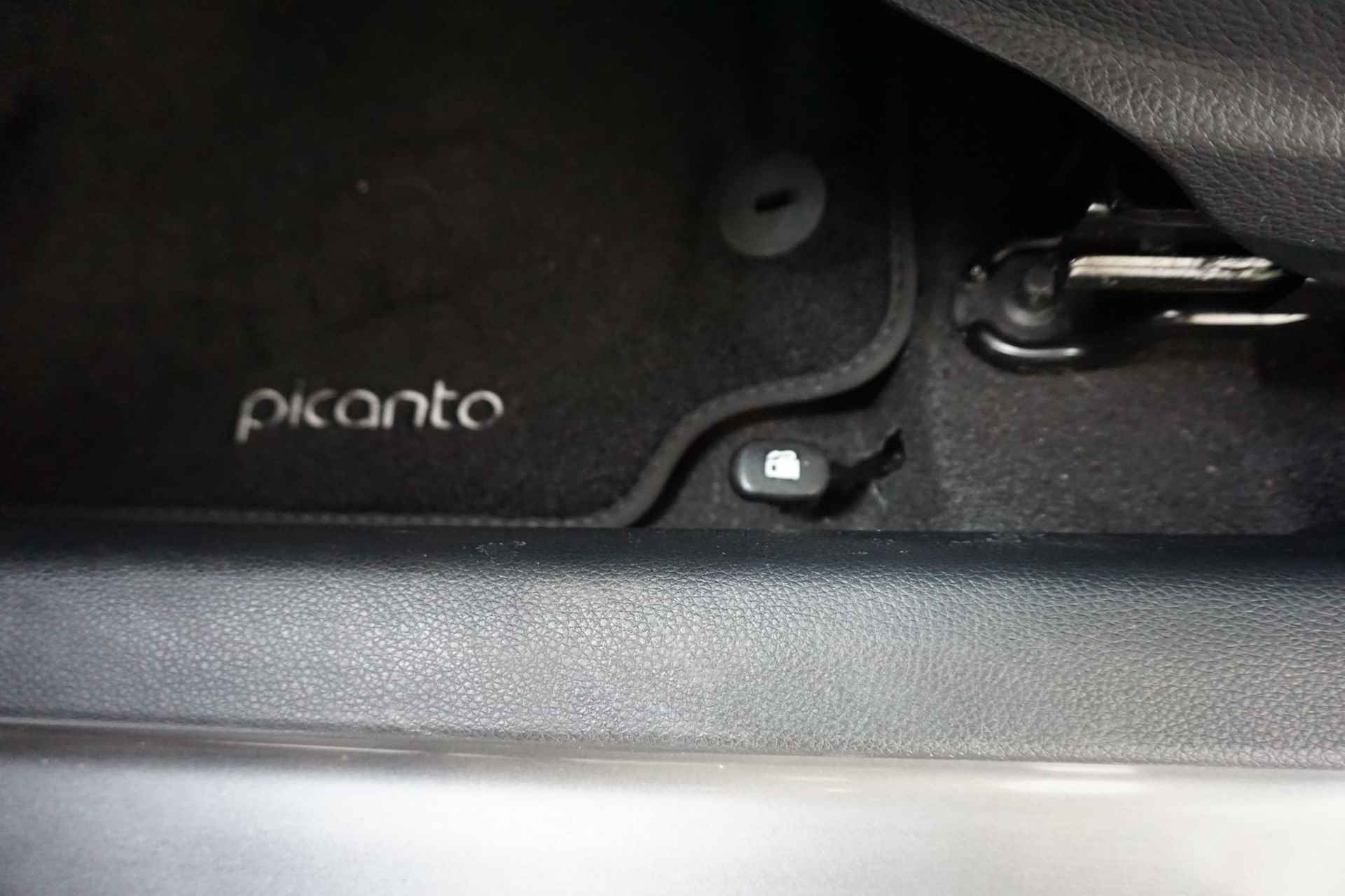 KIA Picanto 1.0 DPi 67pk 5-zits DynamicLine - 28/36