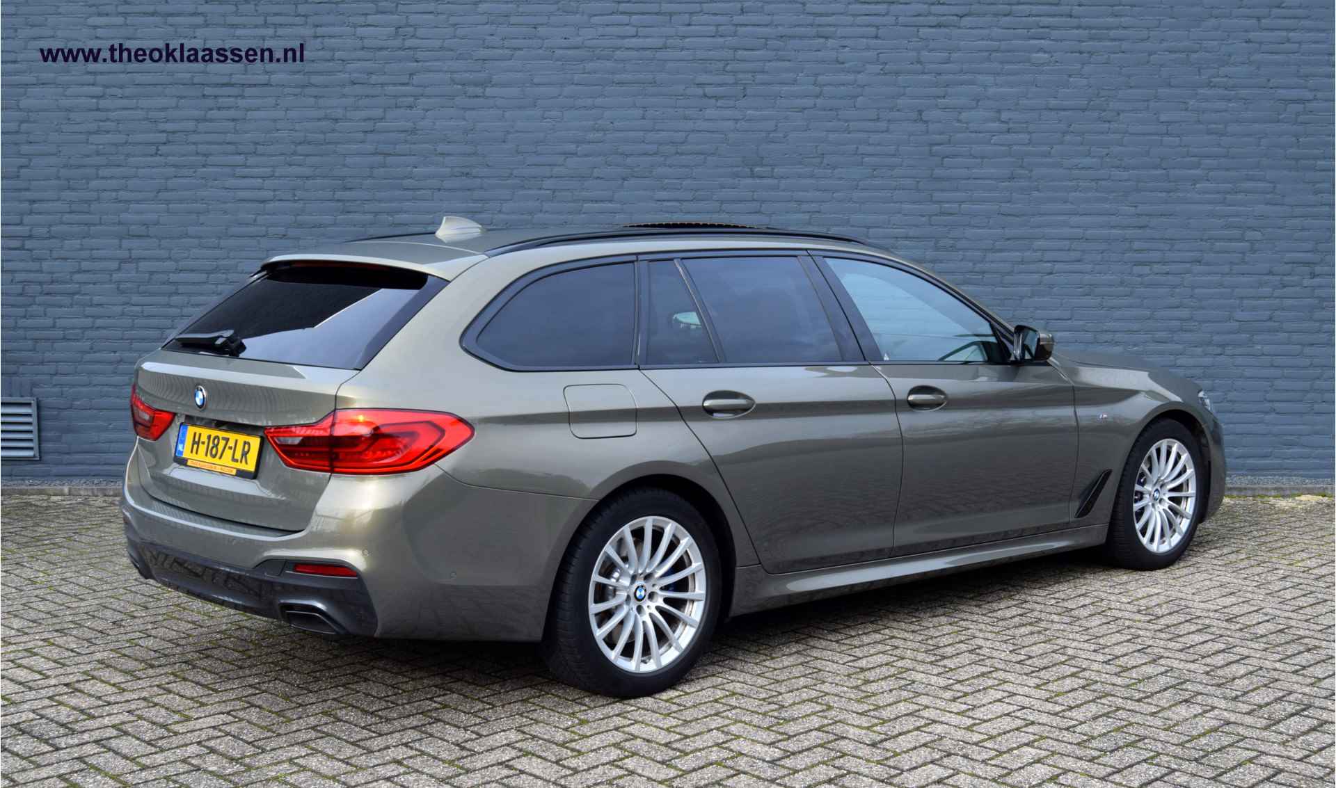 BMW 5 Serie Touring 530i High Executive M-Sport Individual Full-Options - 7/53