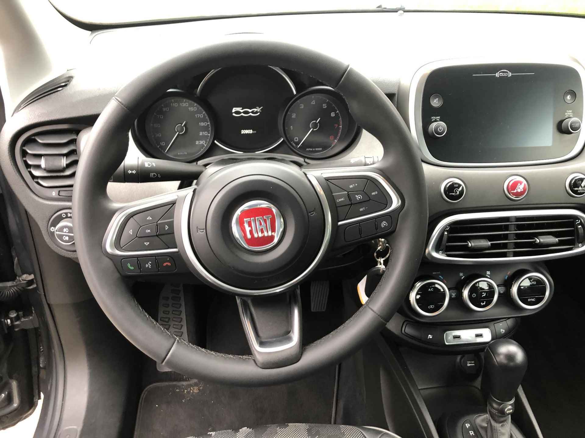 Fiat 500 X Cross 1.3 GSE Cross DCT AUTOMAAT|NAVI|CLIMATE|APPLE/ANDROID|PDC|19" - 22/35