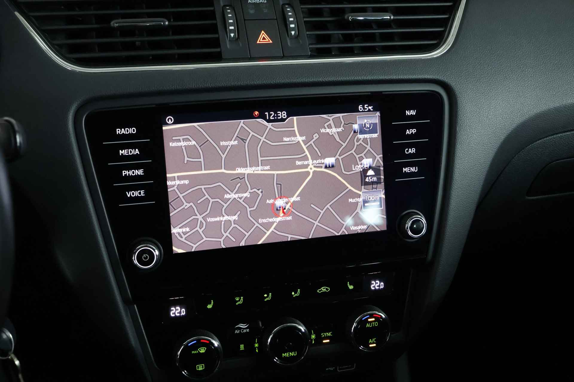 Škoda Octavia Combi 1.5 TSI Greentech Business Edition / LED / Navi / CarPlay / Standkachel / Trekhaak - 15/32