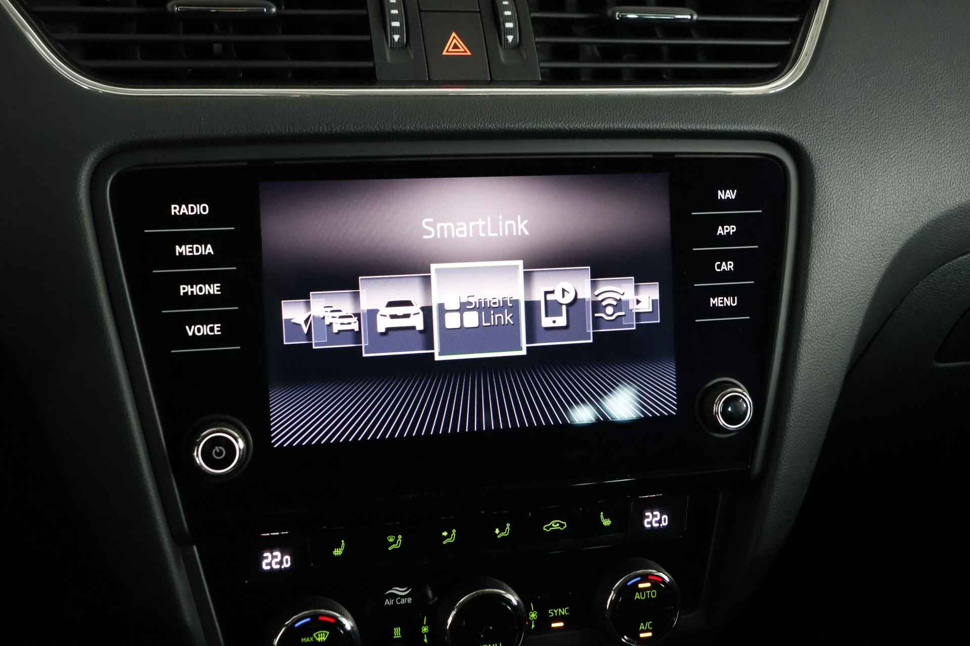 Škoda Octavia Combi 1.5 TSI Greentech Business Edition / LED / Navi / CarPlay / Standkachel / Trekhaak - 20/32