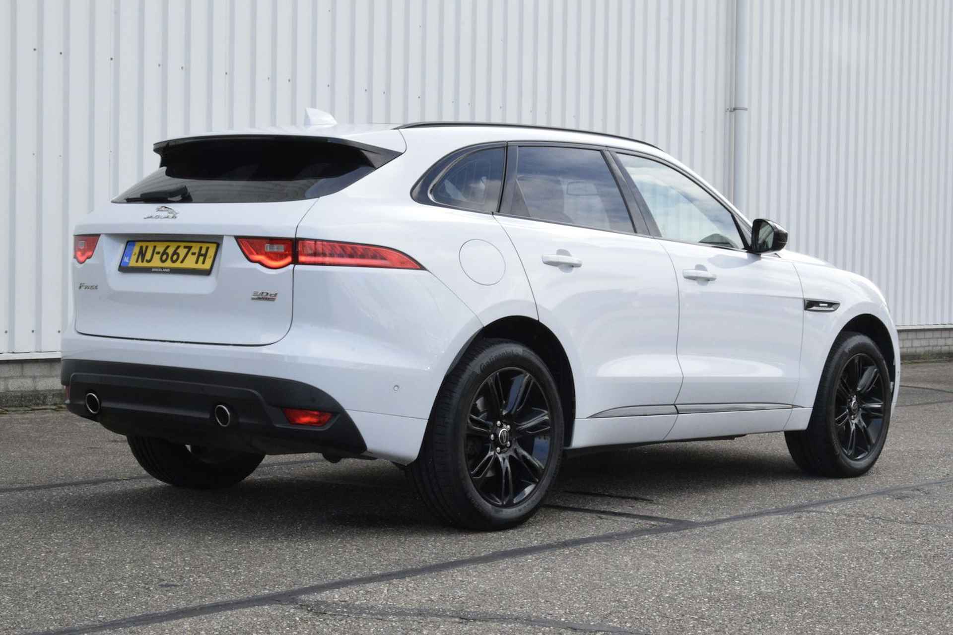 Jaguar F-Pace 3.0 TwinTurbo 300Pk R-Sport AWD | Head-Up | Pano-Schuifdak | Navi | Dode Hoek | Digital Cockpit | Aut. Achterklep | - 3/28