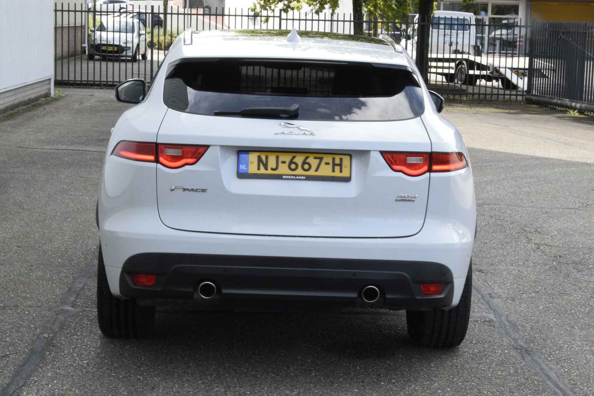 Jaguar F-Pace 3.0 TwinTurbo 300Pk R-Sport AWD | Head-Up | Pano-Schuifdak | Navi | Dode Hoek | Digital Cockpit | Aut. Achterklep | - 13/28