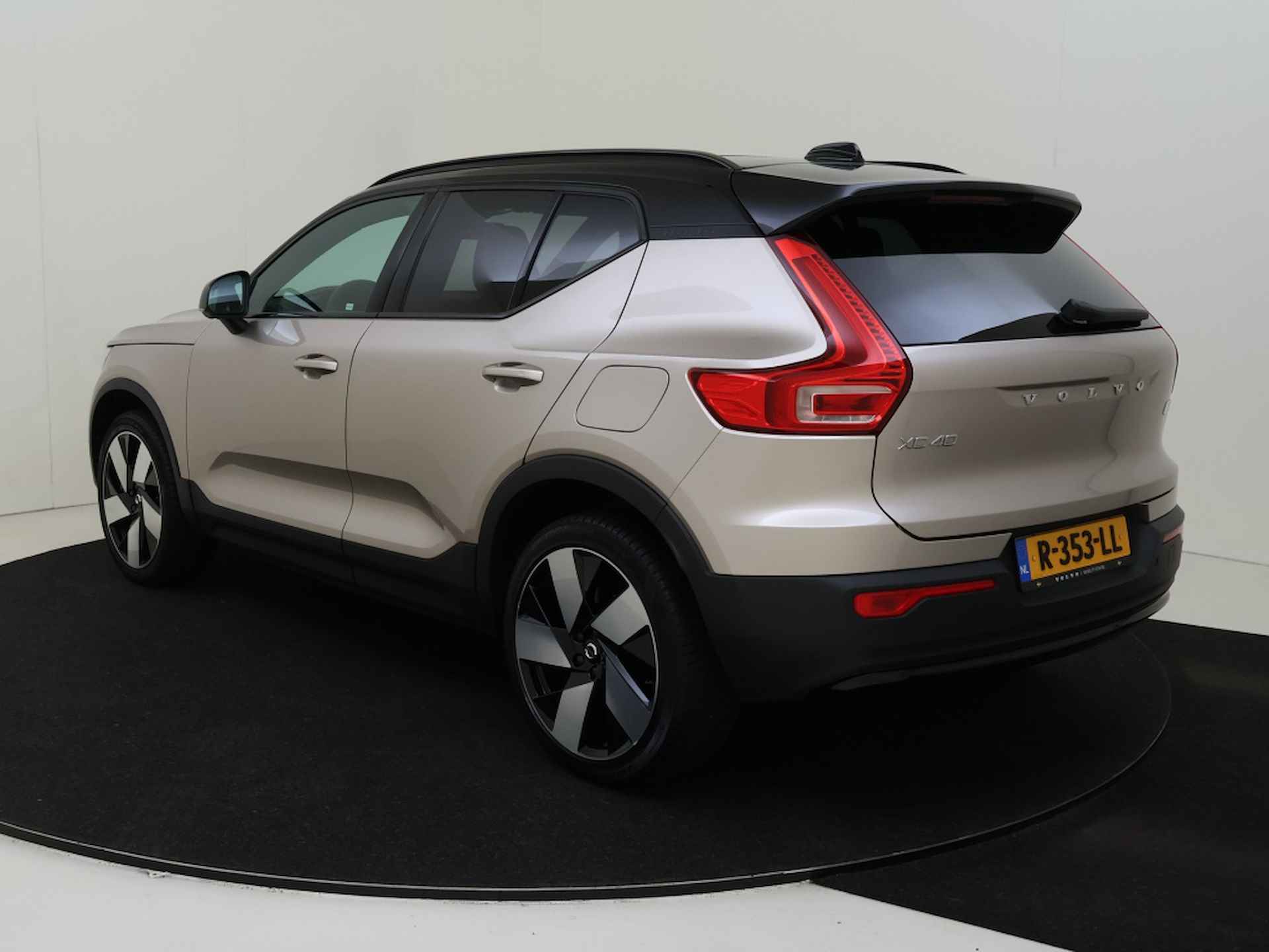 Volvo XC40 Recharge Ultimate | 360° camera | Dodehoek assistent | Schuif-/K - 4/33