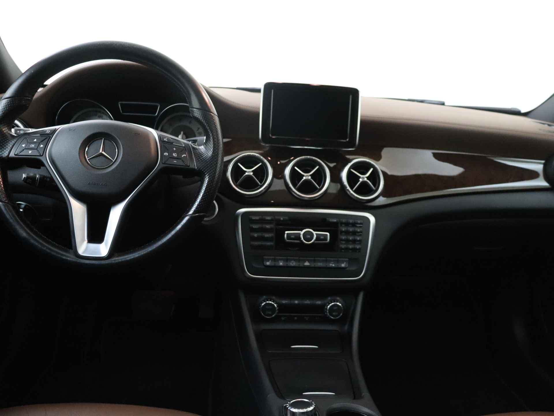 Mercedes-Benz CLA-Klasse 250 Prestige Automaat | Panorama dak | Navigatie | Ledere bekleding - 6/30