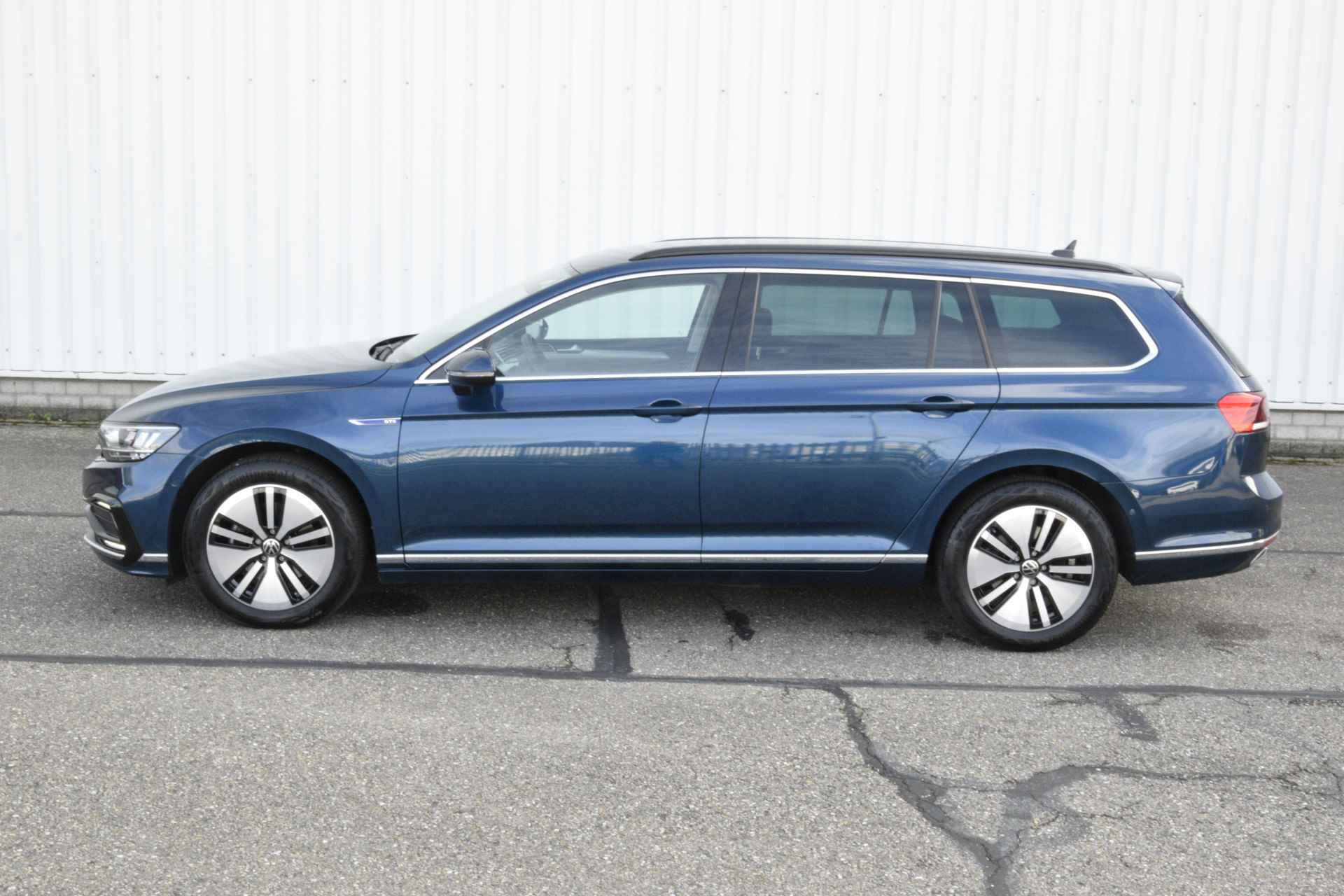 Volkswagen Passat Variant 1.4 TSI PHEV GTE | Massagestoel |Camera | Navi | Stoelverwarming | Parkeerhulp | - 40/41