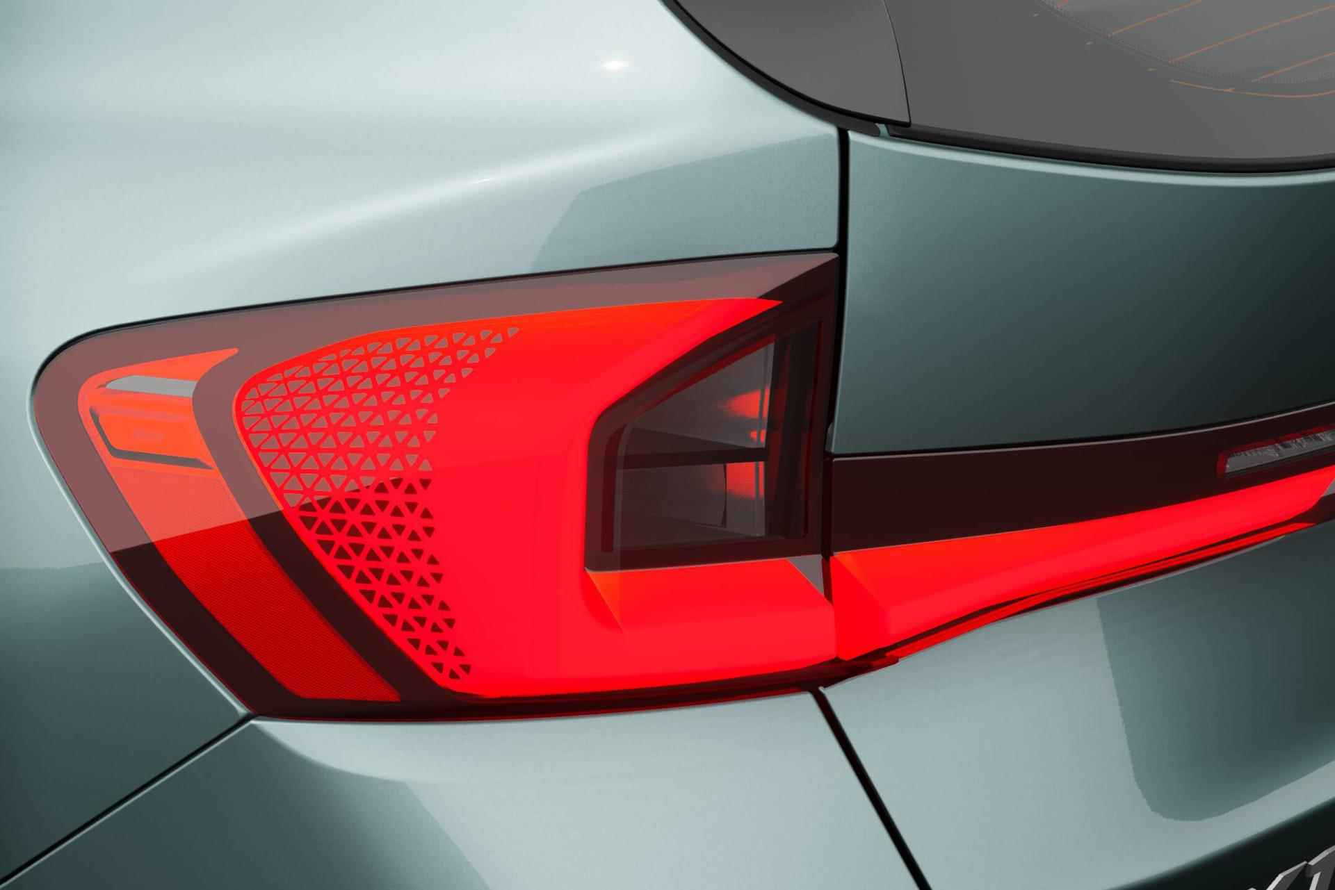 BMW iX1 xDrive30 Launch Edition 67 kWh | M Sportpakket | Elektrisch verwarmde voorstoelen - 9/21
