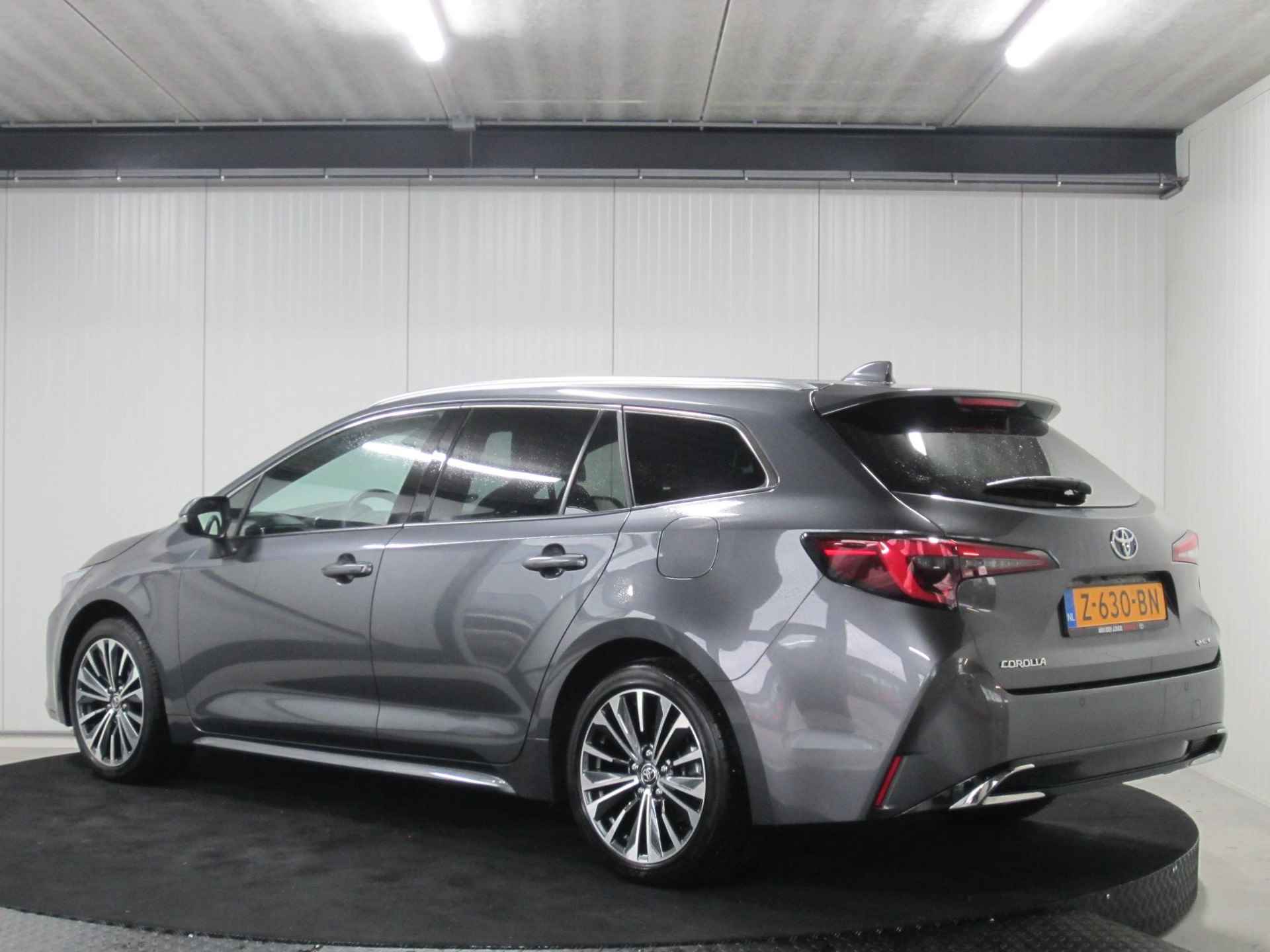 Toyota Corolla Touring Sports Hybrid 140 Dynamic Apple Carplay NL Zeer compleet - 6/26