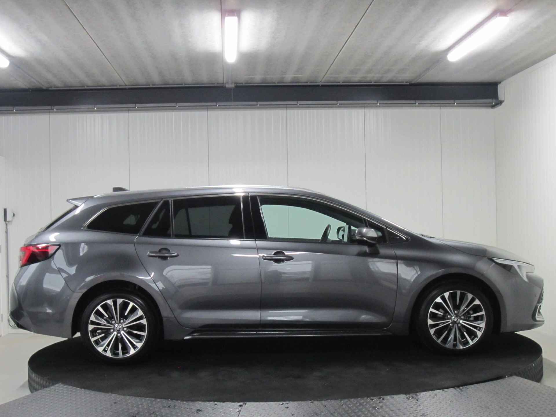 Toyota Corolla Touring Sports Hybrid 140 Dynamic Apple Carplay NL Zeer compleet - 19/26