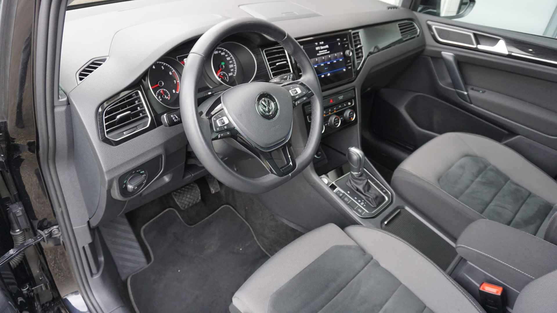 Volkswagen Golf Sportsvan 1.5 TSI 150pk DSG Highline Pano.Dak LED Keyless Navi A-Camera 17inch LM 55250km 1e Eigenaar *Complete Sportsvan* - 39/57