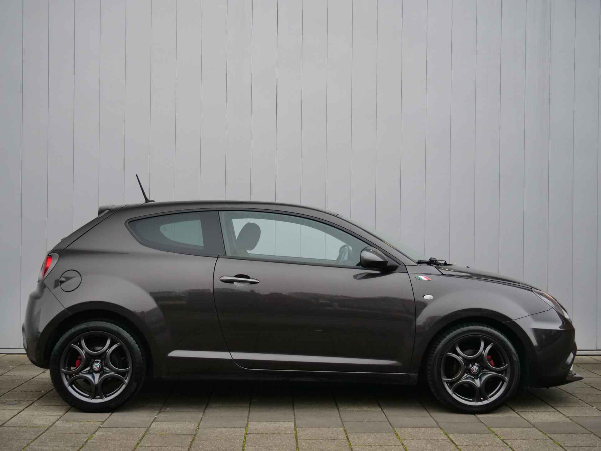 Alfa Romeo MiTo 0.9 TwinAir 105pk ECO Super Navigatie / PDV / 17 Inch - 9/35