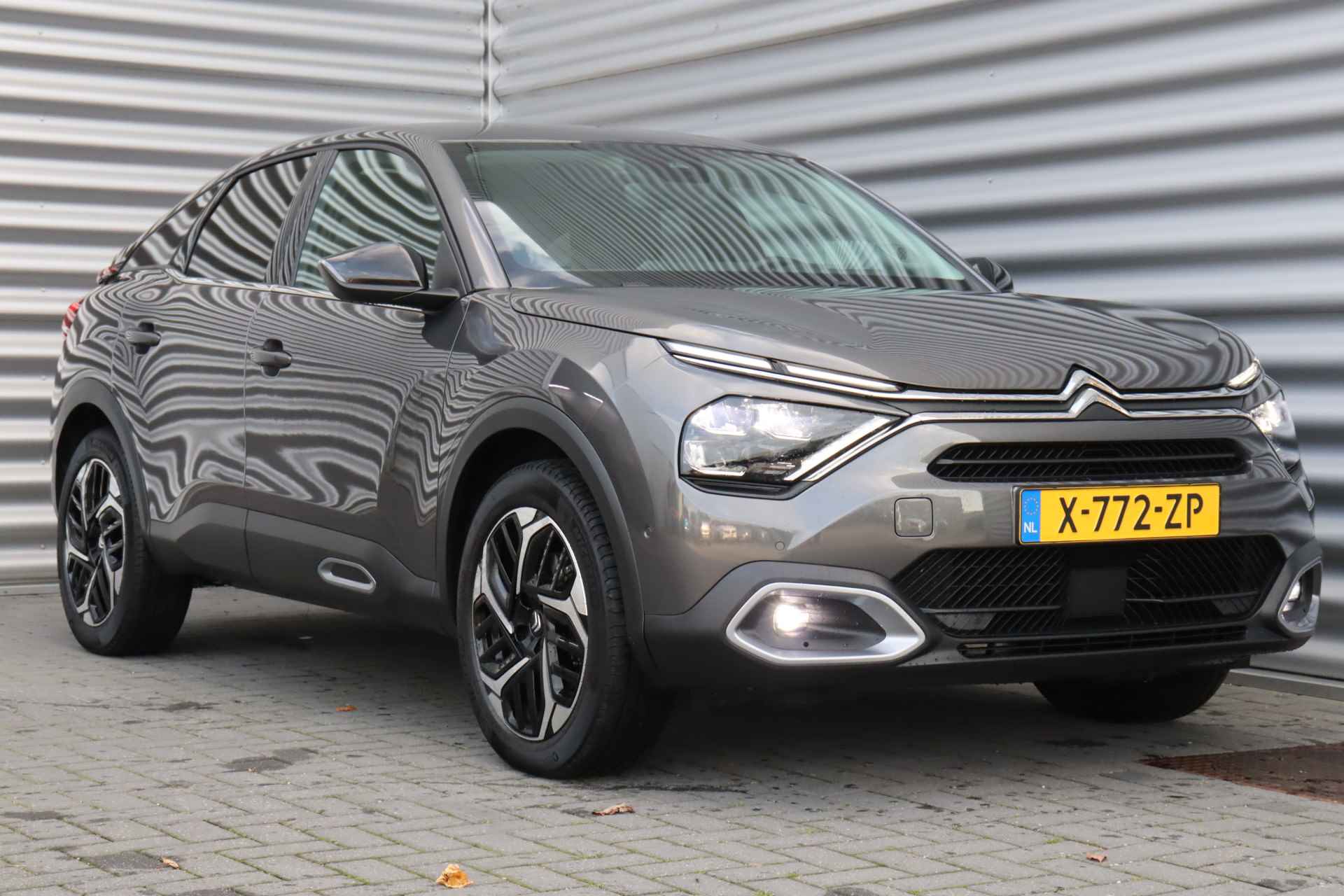 Citroën C4 1.2 PURETECH 130PK MAX / NAVI / LEDER / CLIMA / LED / PDC / 18" LMV / CAMERA / HUD / BLUETOOTH / CRUISECONTROL / 1E EIGENAAR / N - 4/38