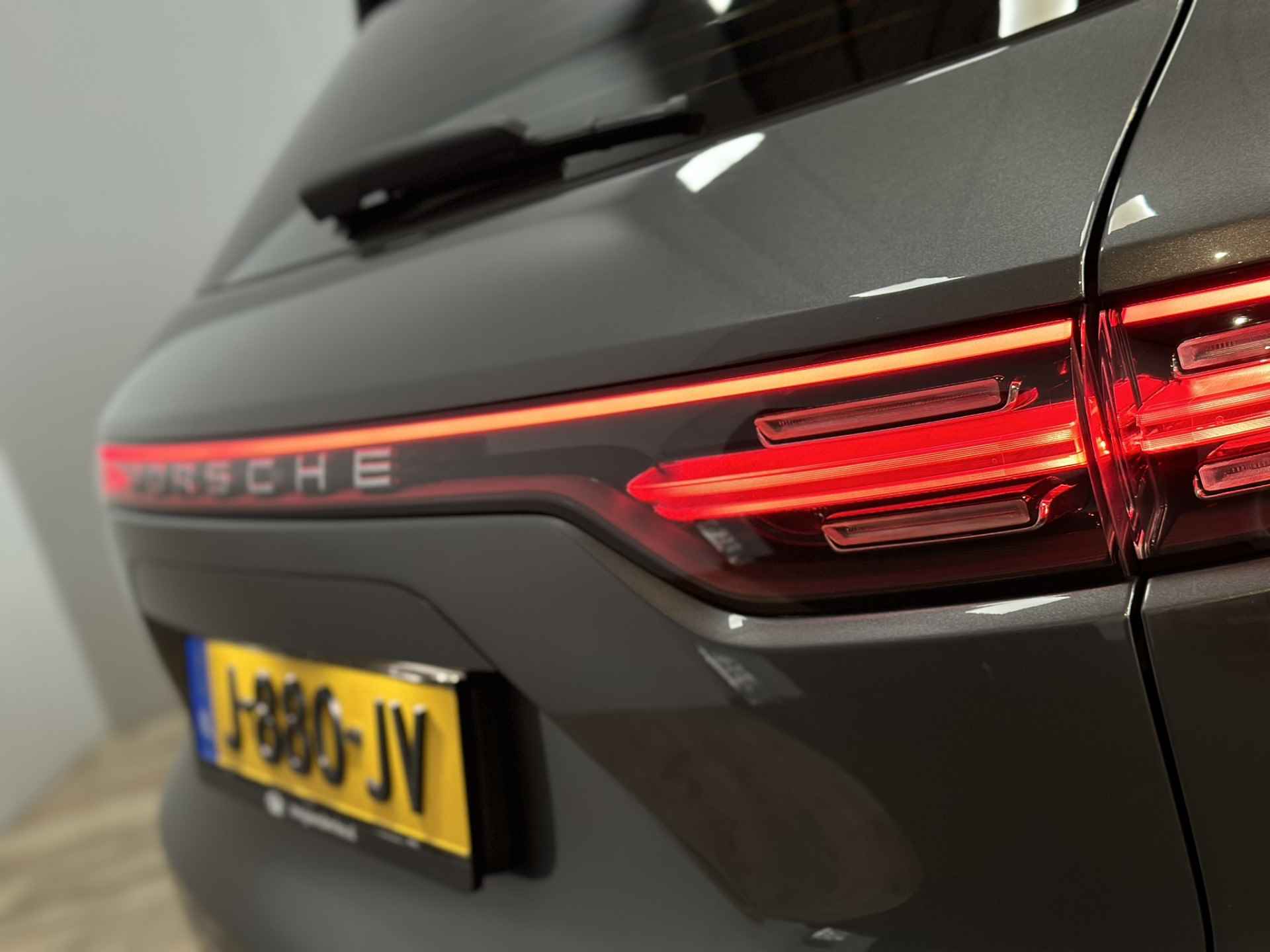 Porsche Cayenne 3.0 E-Hybrid LED PDLS+ | Bose | Luchtvering | Adaptive Cruise | 360 Camera | Panorama | Leder | Trekhaak | Stoelkoeling | Apple Carplay Android Auto | Isofix | NAP | - 12/54