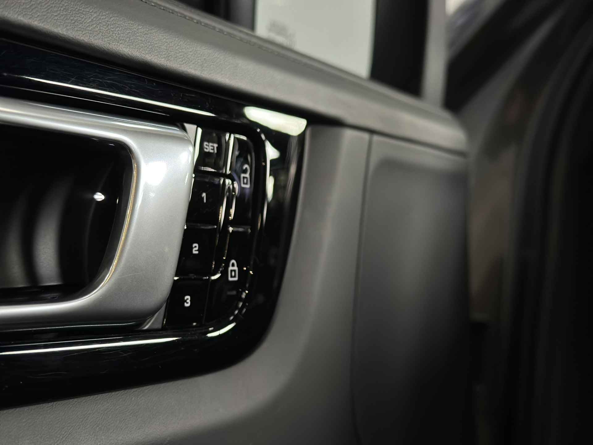 Porsche Cayenne 3.0 E-Hybrid LED PDLS+ | Bose | Luchtvering | Adaptive Cruise | 360 Camera | Panorama | Leder | Trekhaak | Stoelkoeling | Apple Carplay Android Auto | Isofix | NAP | - 14/54