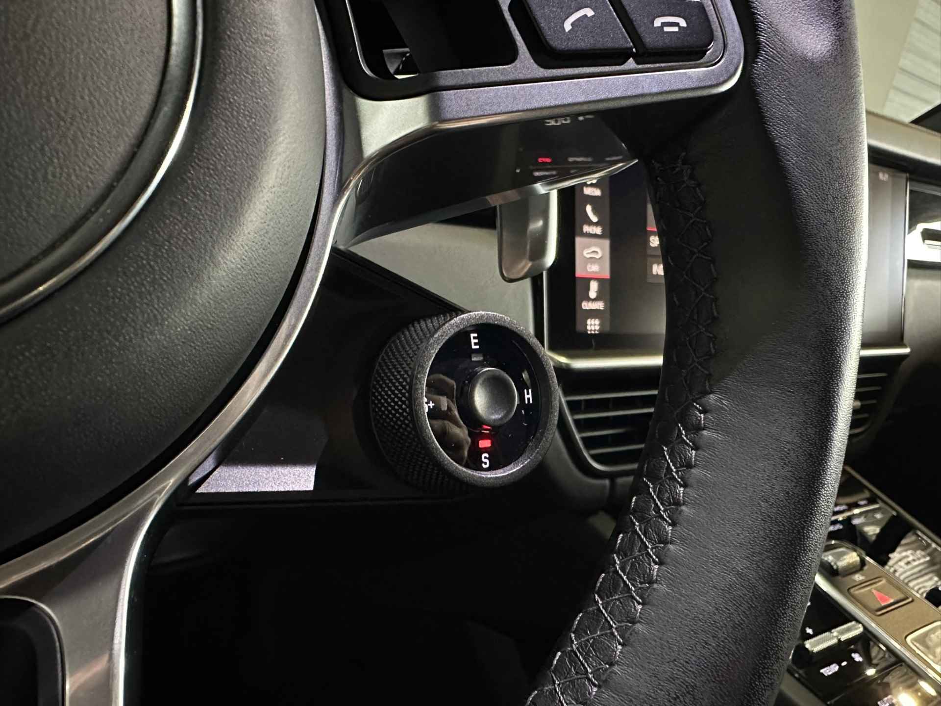 Porsche Cayenne 3.0 E-Hybrid LED PDLS+ | Bose | Luchtvering | Adaptive Cruise | 360 Camera | Panorama | Leder | Trekhaak | Stoelkoeling | Apple Carplay Android Auto | Isofix | NAP | - 19/54