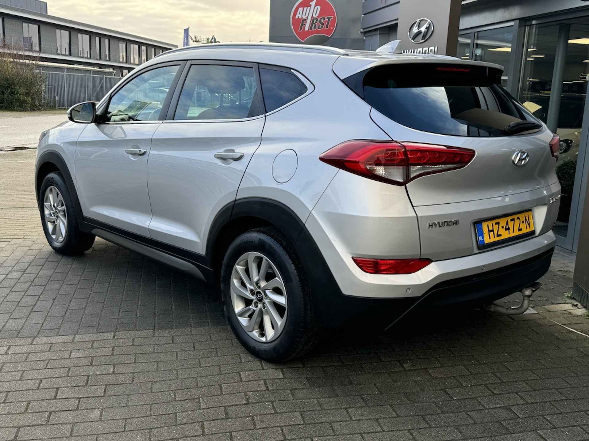 Hyundai Tucson 1.6 GDI Comfort | Trekhaak afneembaar 1400KG! | Navigatie | Stoe - 6/33