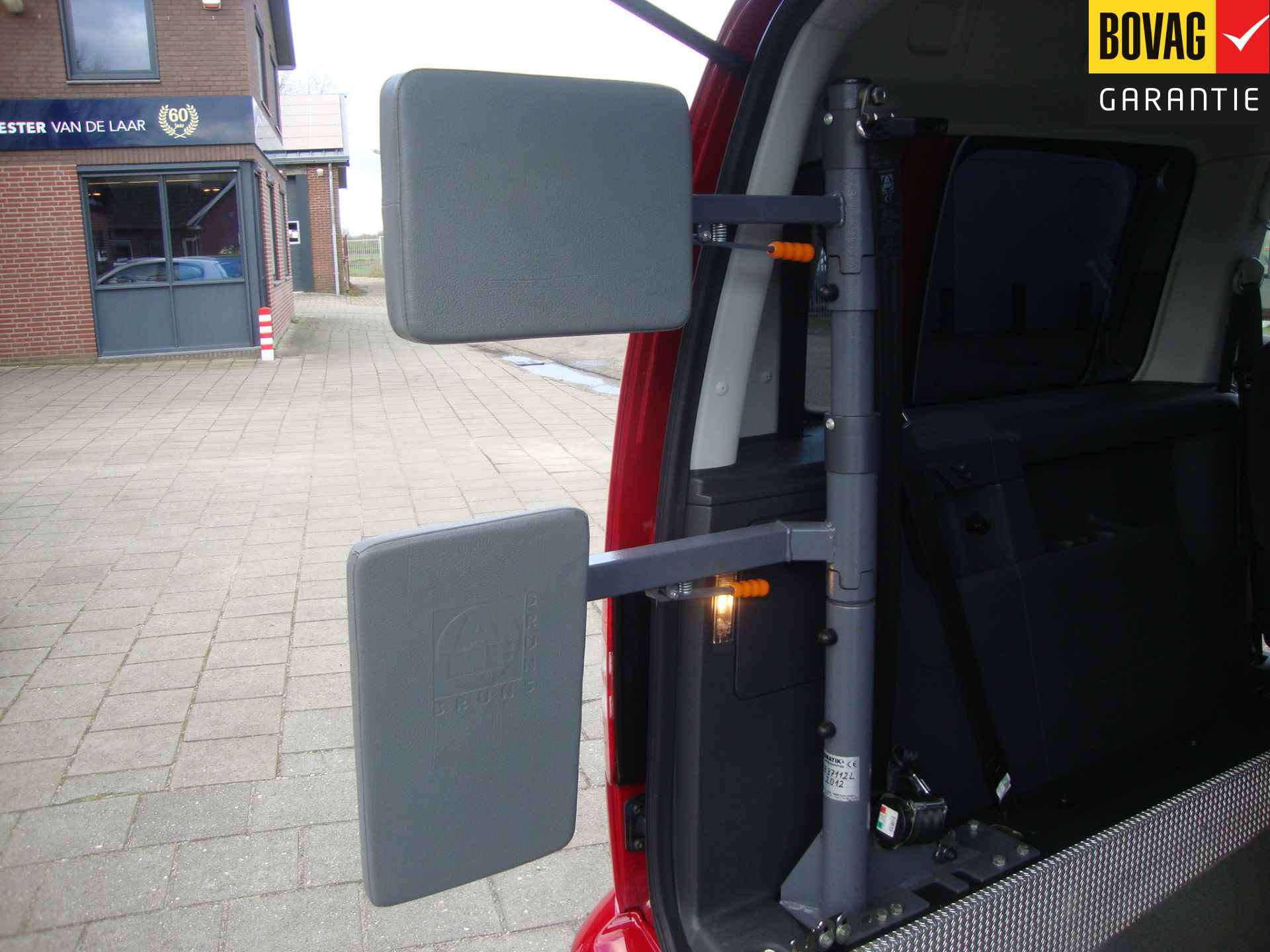 Volkswagen Caddy Maxi 1.2 TSI Trendline Rolstoel / Invalide , 5 pers + 1 rolstoelplaats( Airco,Cruise Control) RIJKLAARPRIJS! - 5/47