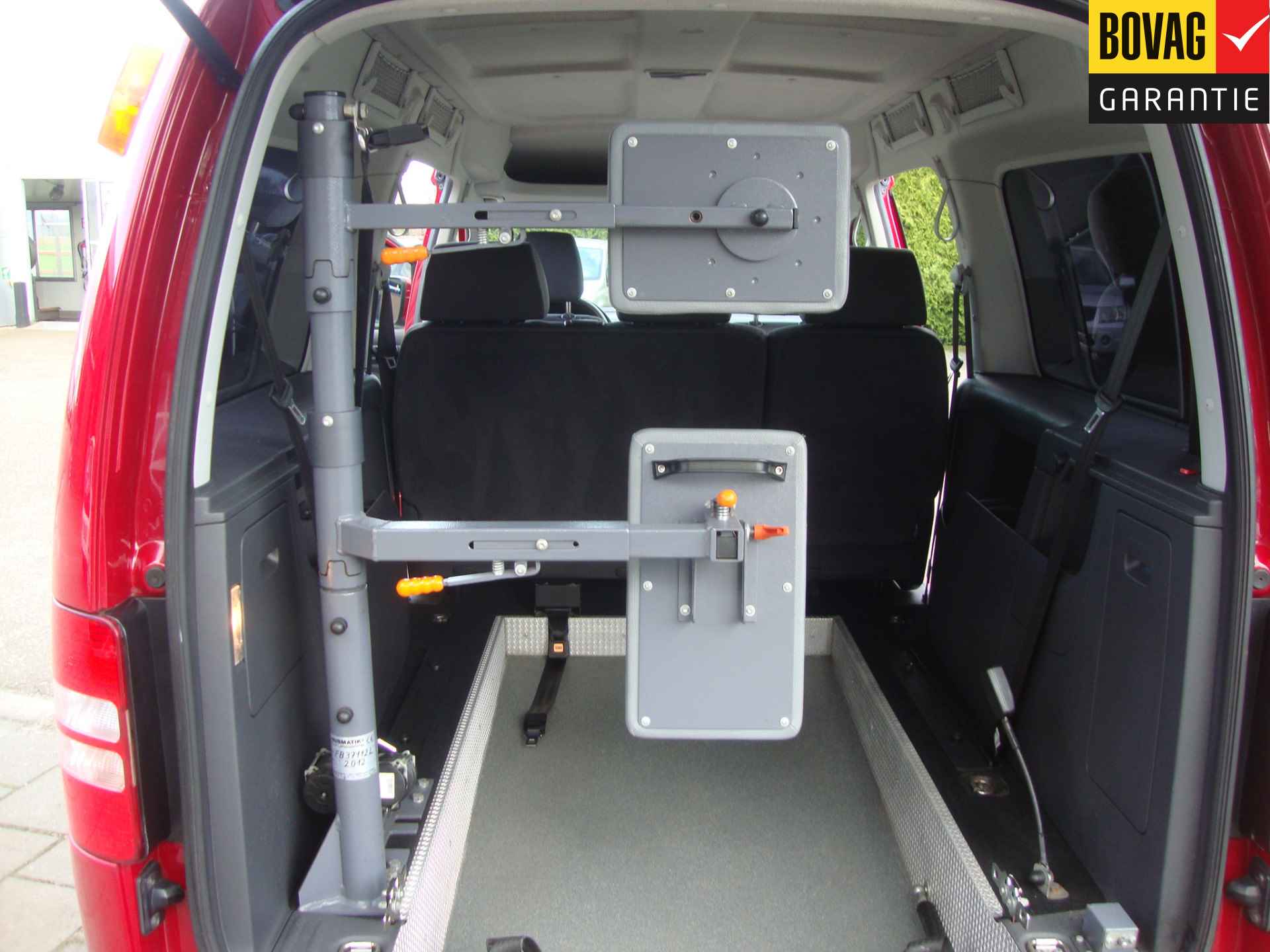 Volkswagen Caddy Maxi 1.2 TSI Trendline Rolstoel / Invalide , 5 pers + 1 rolstoelplaats( Airco,Cruise Control) RIJKLAARPRIJS! - 6/47