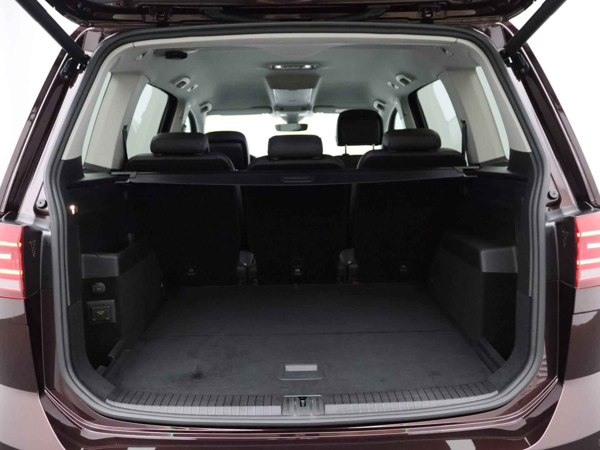 Volkswagen Touran 1.6 TDI SCR Highline | Lederen Bekleding | Stoelverwarming | Stuurwielverwarming | Start/Stop | Apple Carplay | Navigatie | Automatische Achterklep | Elektrisch Verstelbare Stoelen | Standkachel | - 14/39