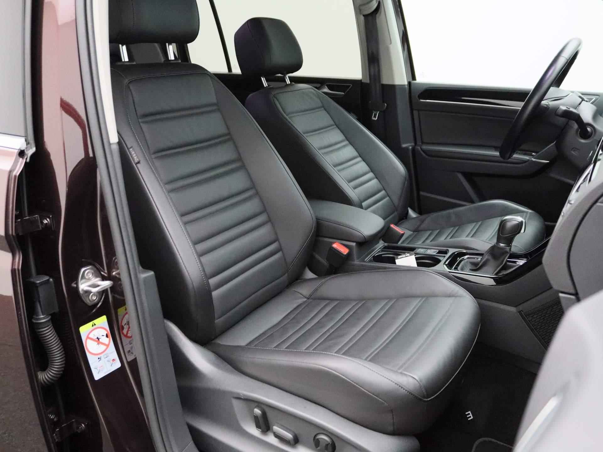 Volkswagen Touran 1.6 TDI SCR Highline | Lederen Bekleding | Stoelverwarming | Stuurwielverwarming | Start/Stop | Apple Carplay | Navigatie | Automatische Achterklep | Elektrisch Verstelbare Stoelen | Standkachel | - 33/39