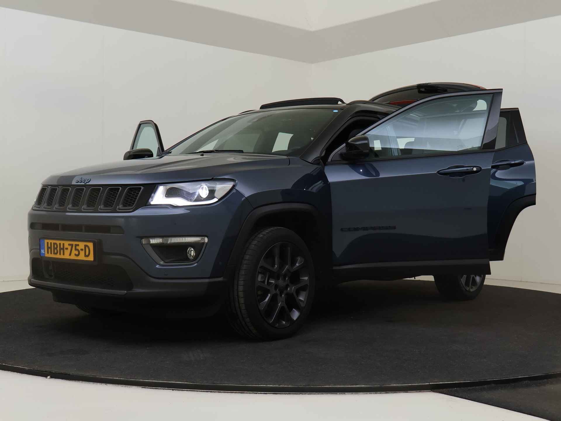 Jeep Compass 4xe 240 Plug-in Hybrid Electric S MD - 11/67