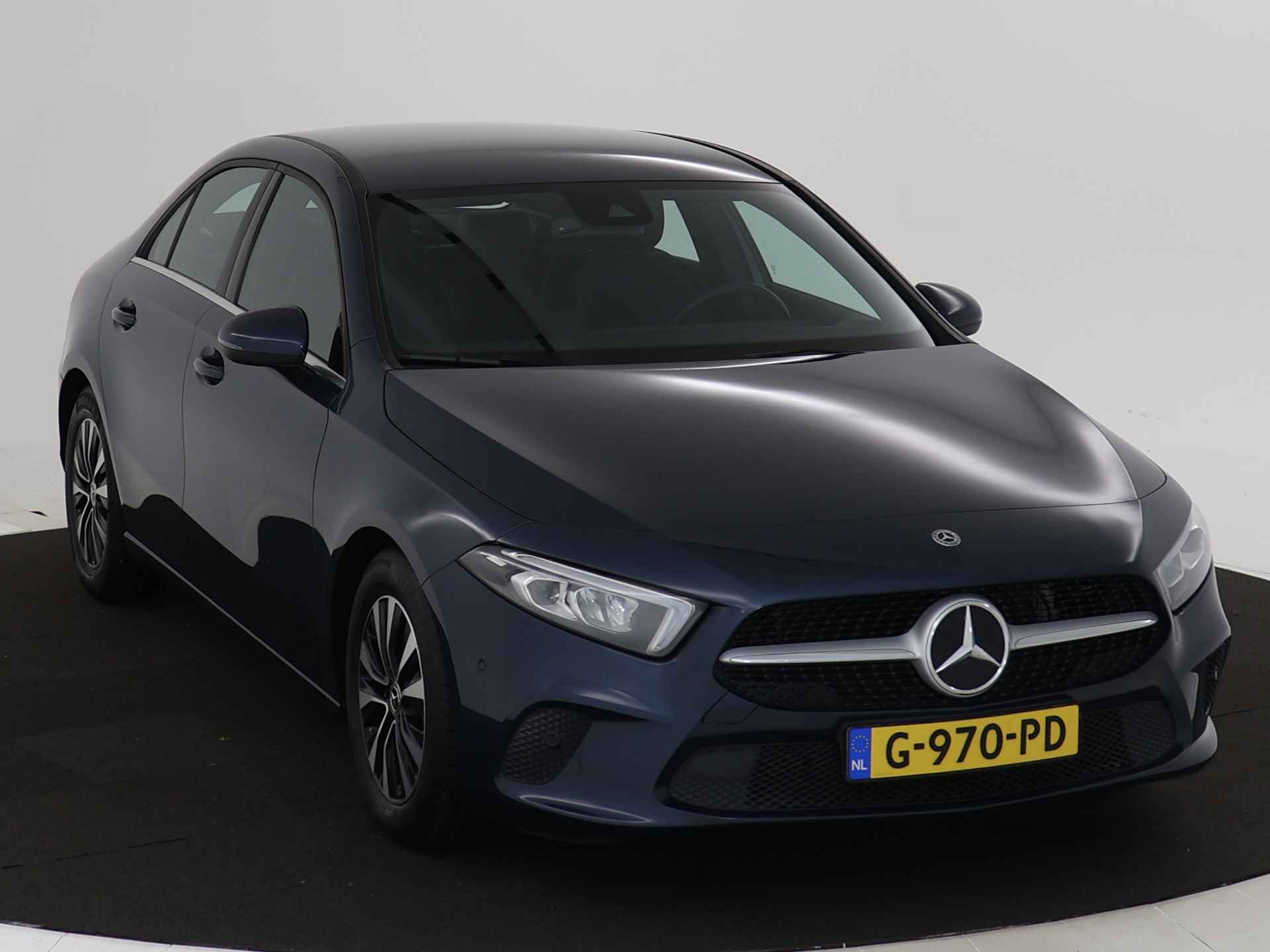 Mercedes-Benz A-Klasse 180 Business Solution | Achteruitrijcamera | Apple Carplay | Navigatie | Stoelverwarming | Inclusief 24 maanden MB Certified garantie voor Europa. - 26/41