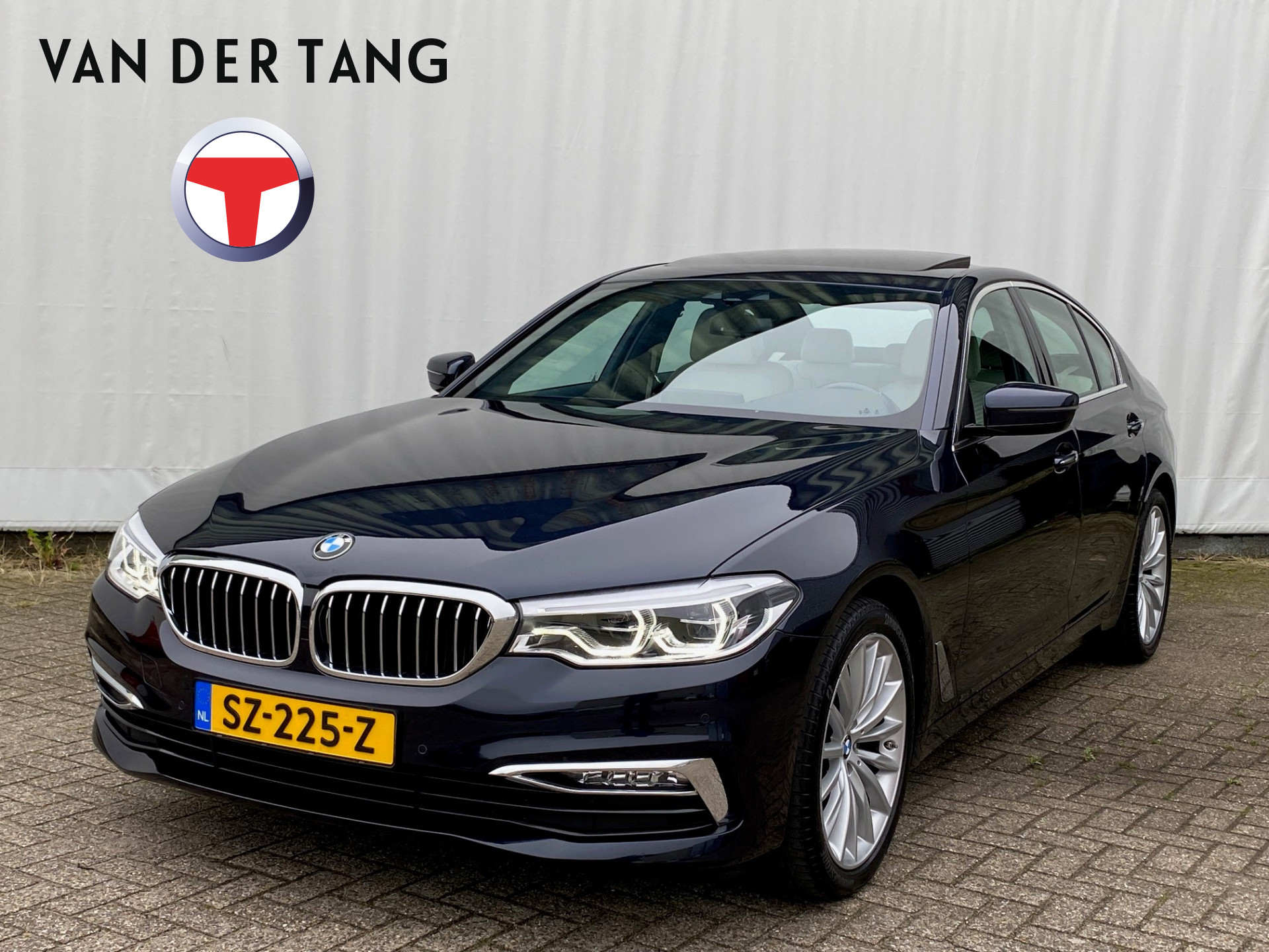 BMW 5 Serie 520i High Exe. Leder/Sch.dak / Comf.stln