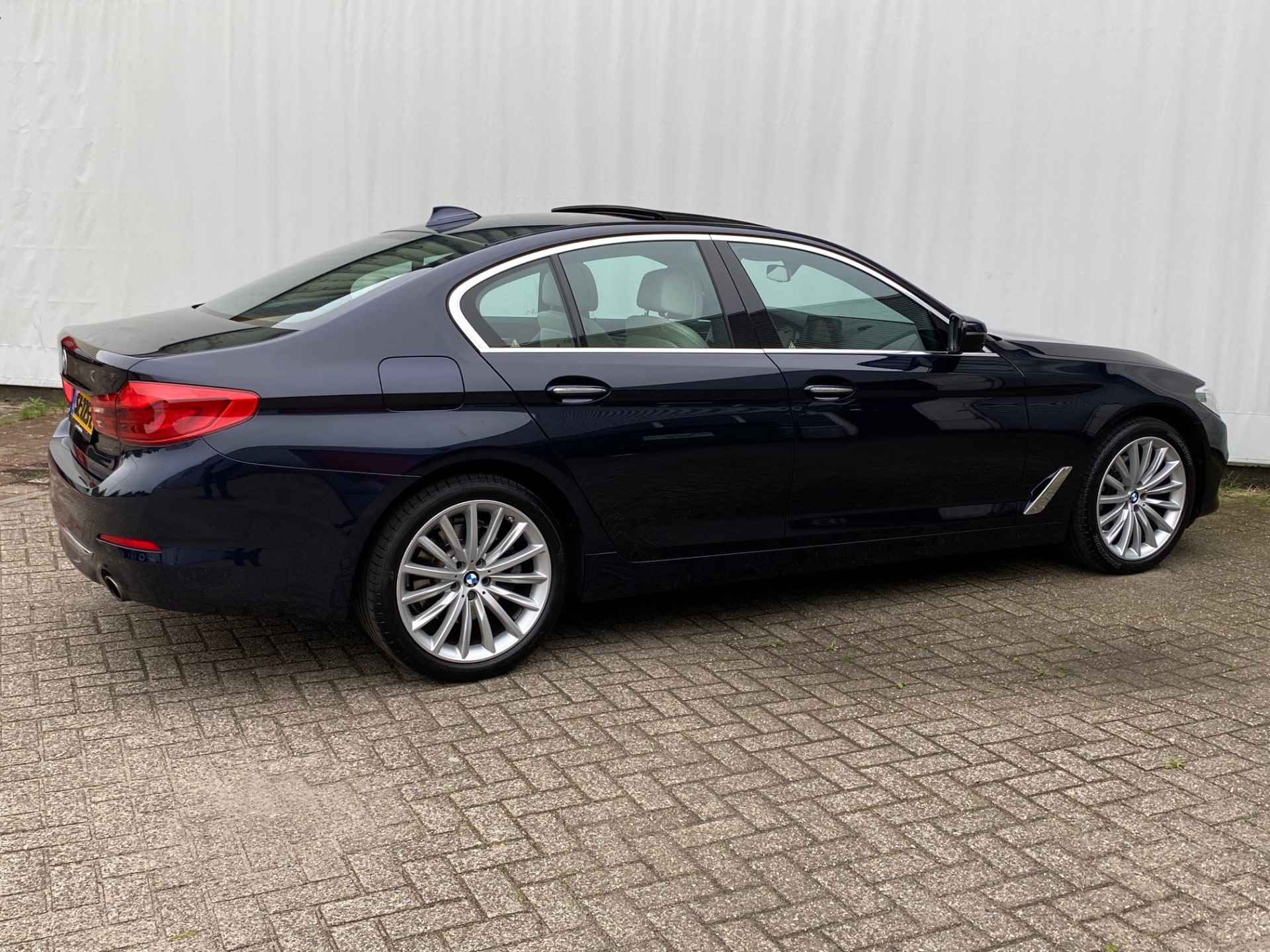 BMW 5 Serie 520i High Exe. Leder/Sch.dak / Comf.stln - 4/26