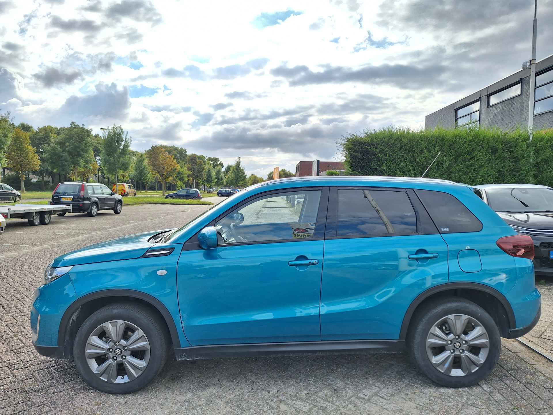 Suzuki Vitara 1.5 Hybrid Select - 7/11