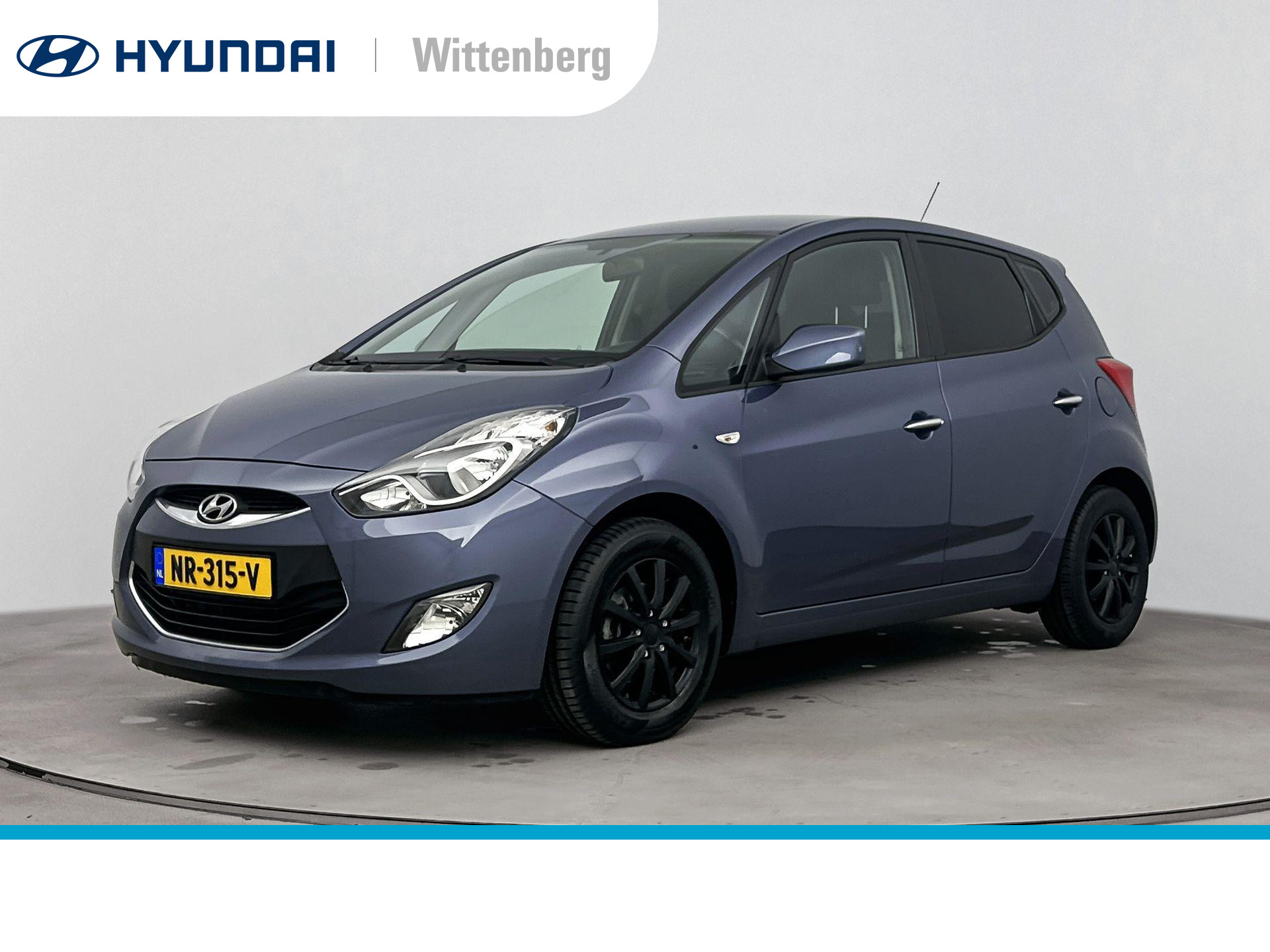 Hyundai ix20 1.6i Aut. | Lage km-stand! | Stoelverwarming | Parkeersensoren | Cruise control | Privacy glass | Lm-wielen |