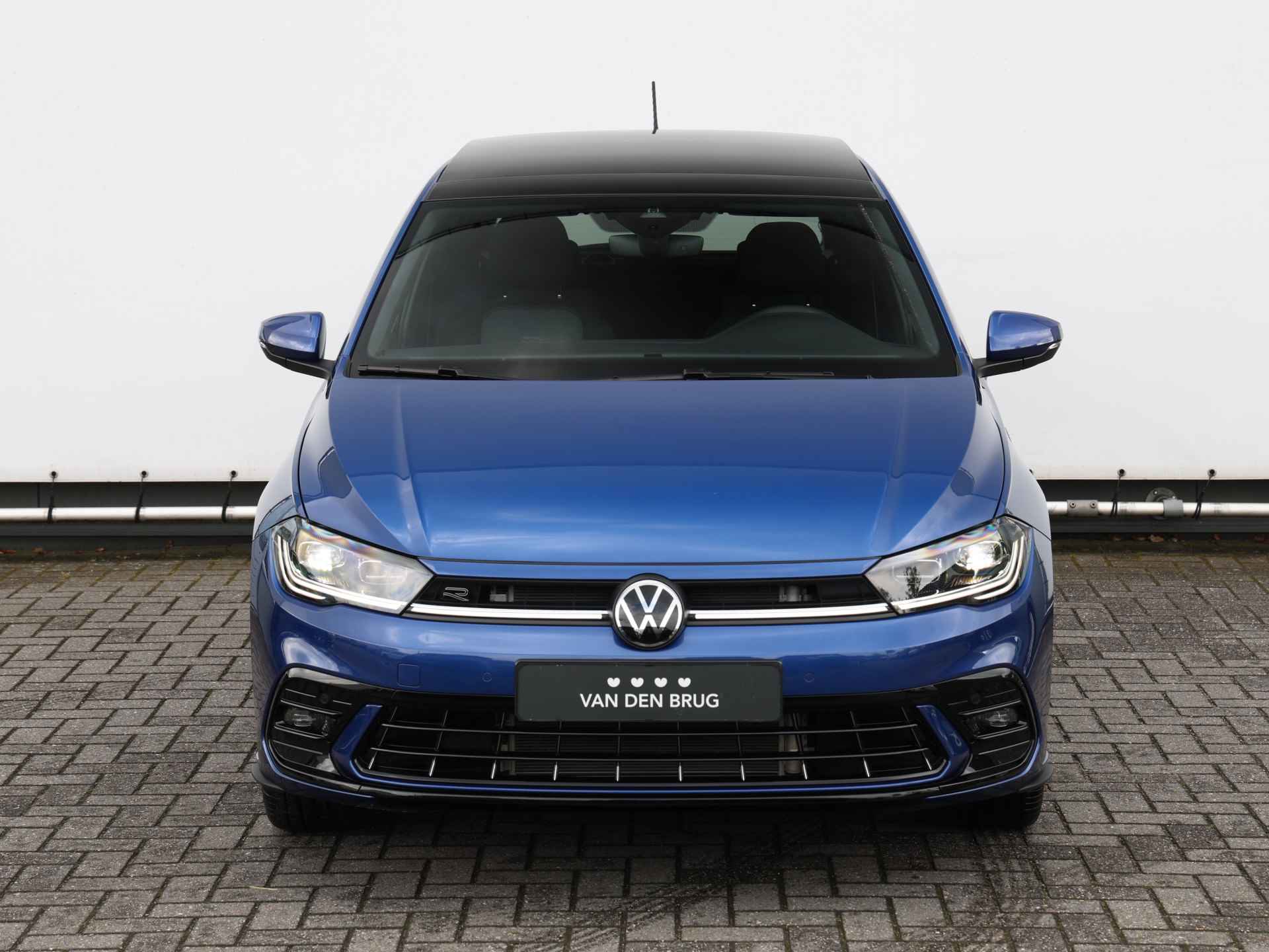 Volkswagen Polo 1.0 TSI R-Line Edition | LED Matrix | Panoramadak | Camera | Dodehoekdetectie | Digital Cockpit Pro | Stoelverwarming | 17" Velgen | - 4/28