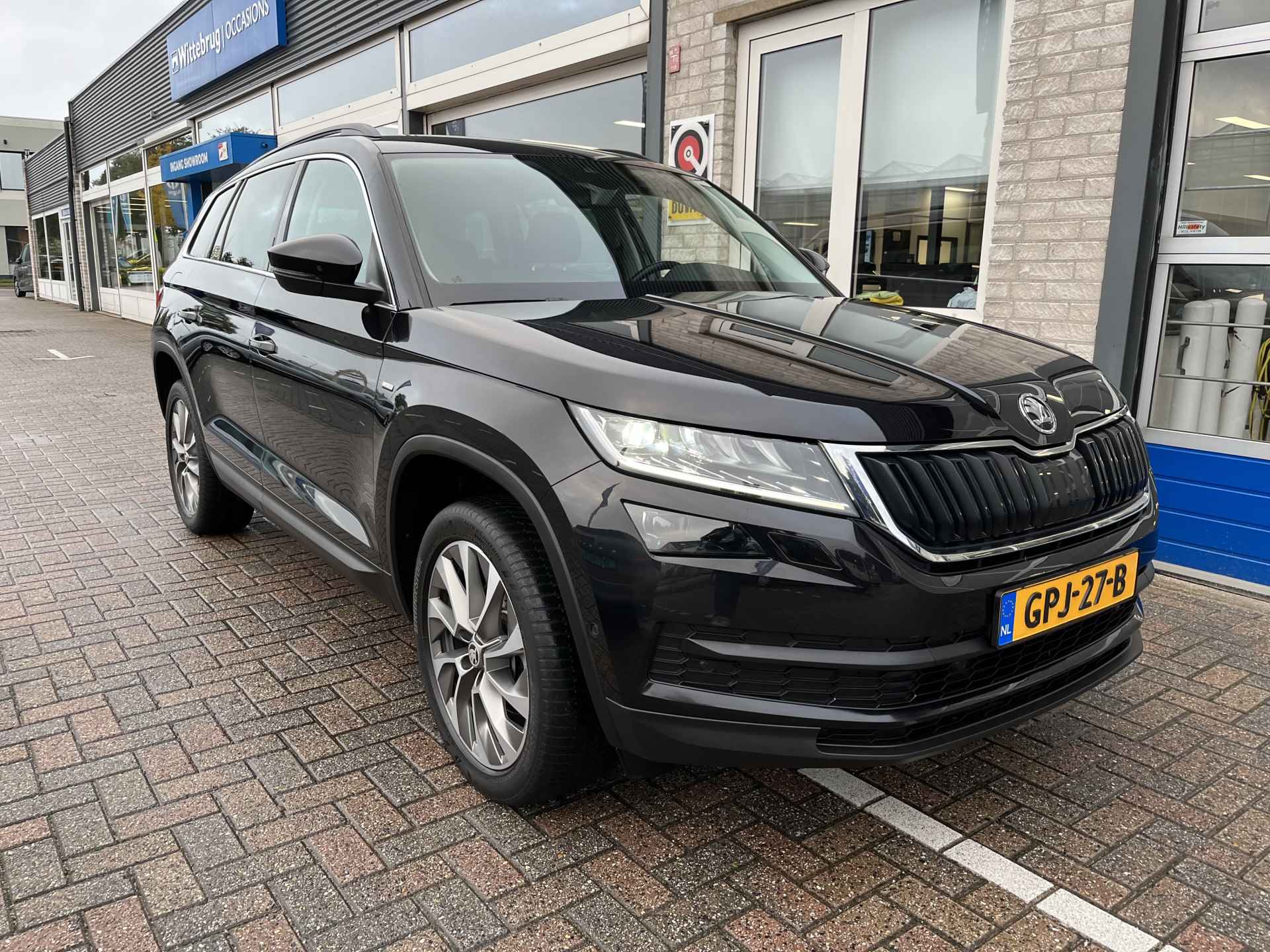 Škoda Kodiaq 1.5 TSI Ambition Clever 7p. / AUTOMAAT/ PARK. SENSOREN/ DODE HOEK/ STOEL VERWARM. V EN A/ STUUR VERWARM./ KEYLESS/ ADAPT. CRUISE/ APP CONNECT/ NAVI/ CLIMA/ DAB/ - 44/47