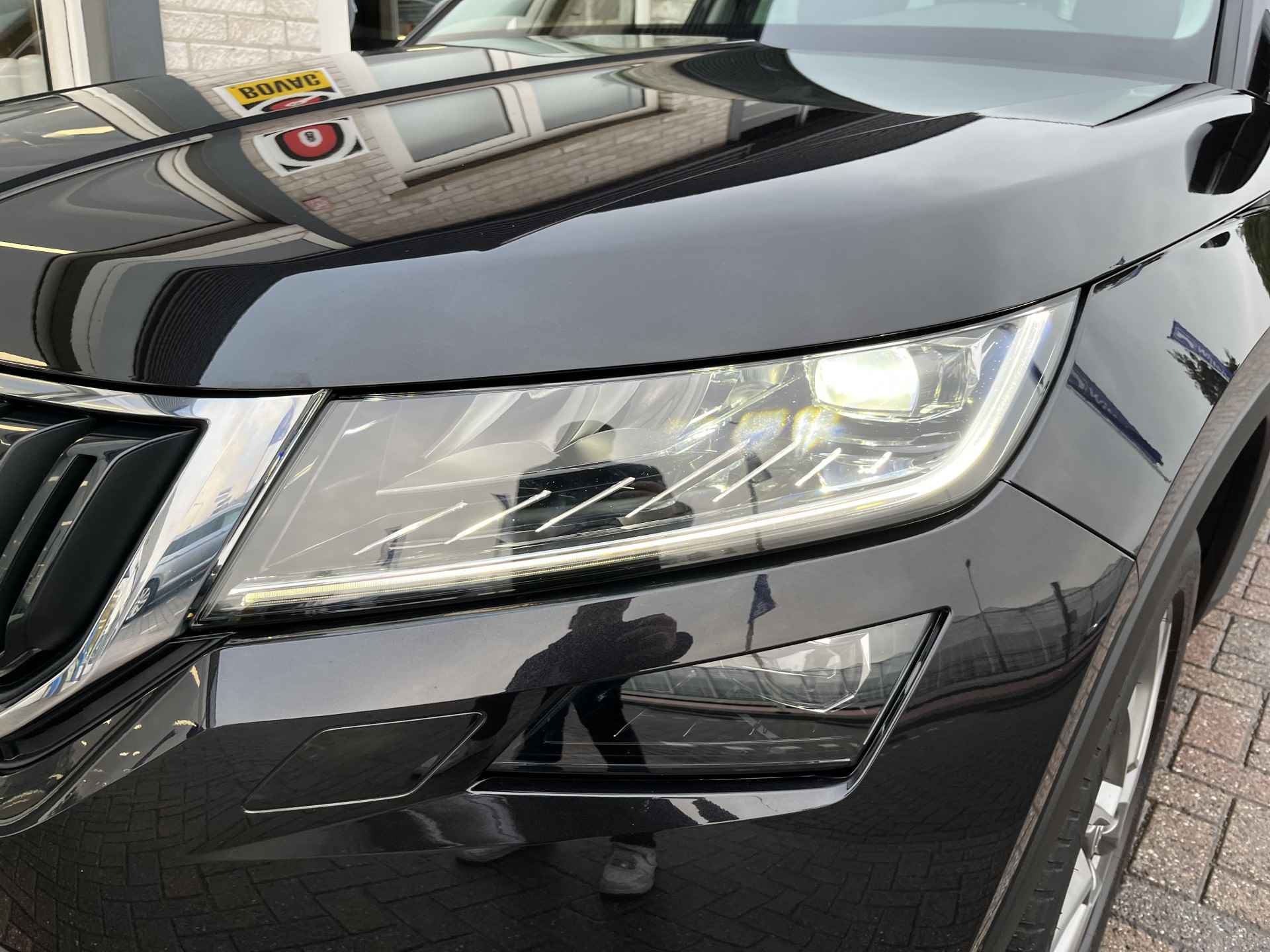 Škoda Kodiaq 1.5 TSI Ambition Clever 7p. / AUTOMAAT/ PARK. SENSOREN/ DODE HOEK/ STOEL VERWARM. V EN A/ STUUR VERWARM./ KEYLESS/ ADAPT. CRUISE/ APP CONNECT/ NAVI/ CLIMA/ DAB/ - 45/47