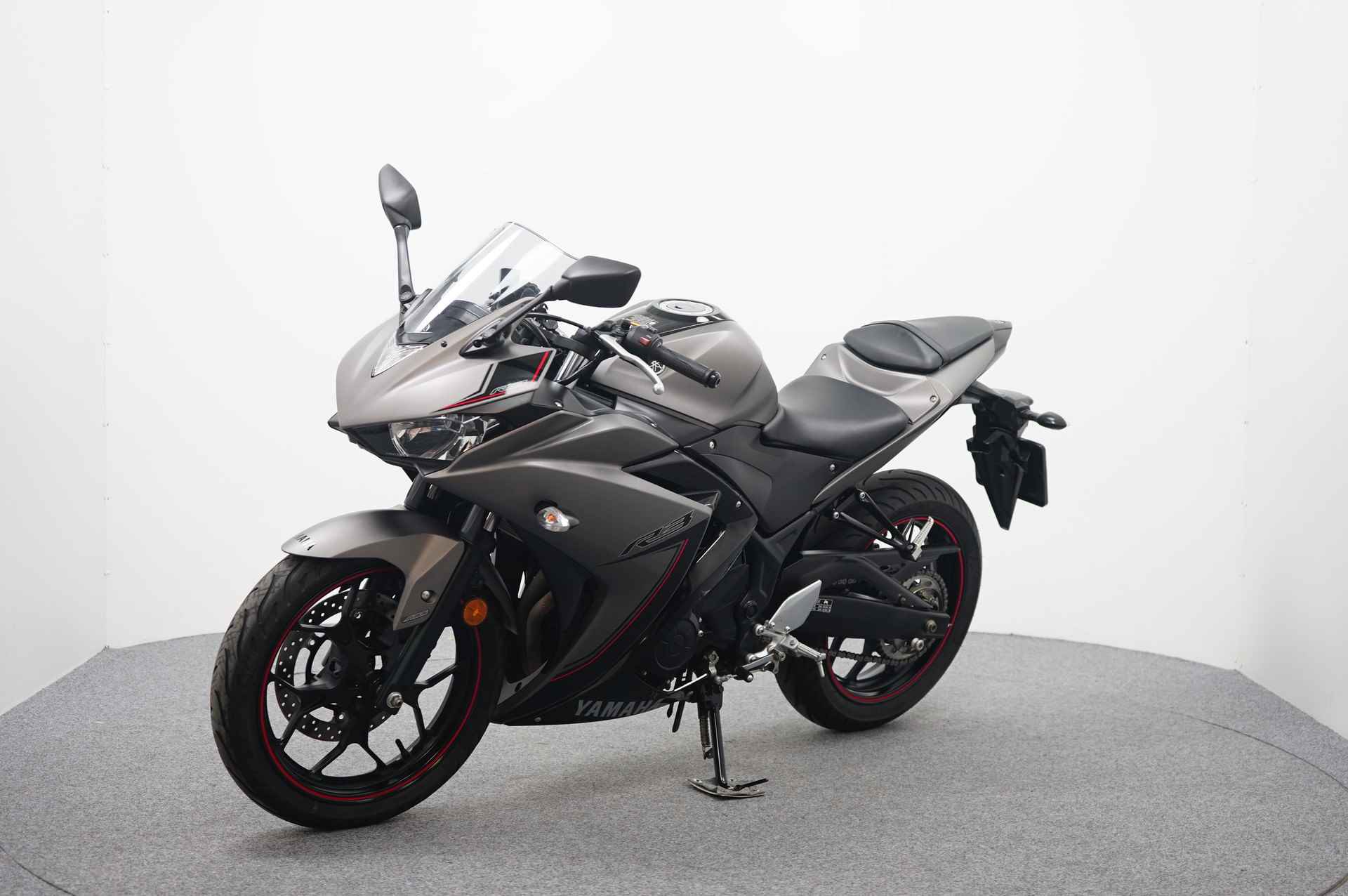 Yamaha YZF-R3 - 4/14