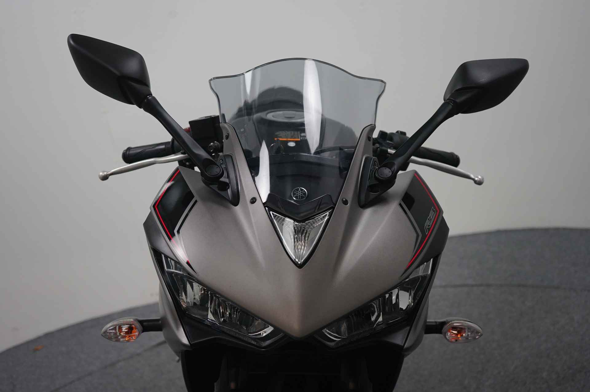 Yamaha YZF-R3 - 9/14