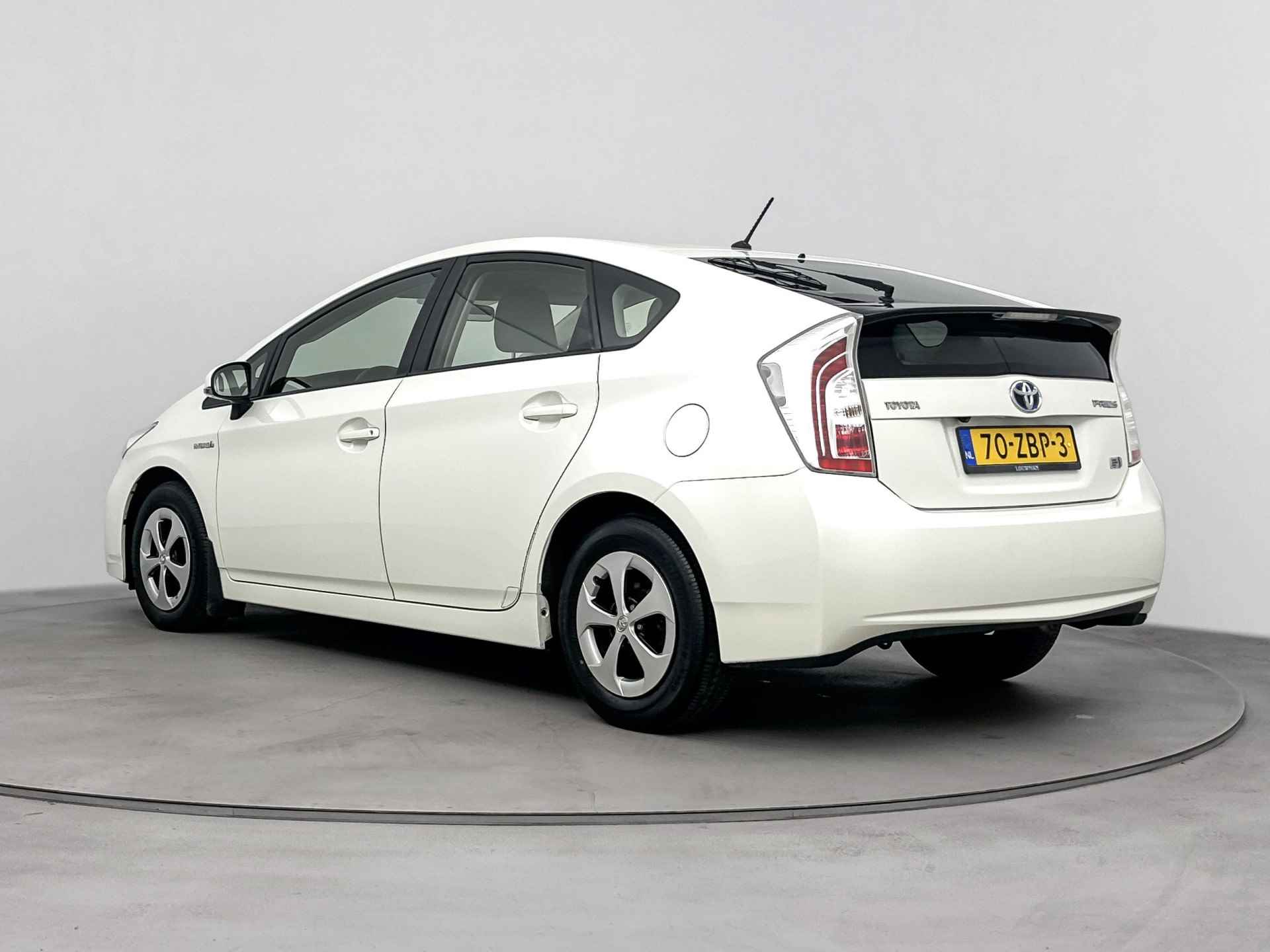 Toyota Prius 1.8 Comfort Top 5 edition APK 11-2025 | NL-Auto | Mistlampen | Metaalak | - 15/40