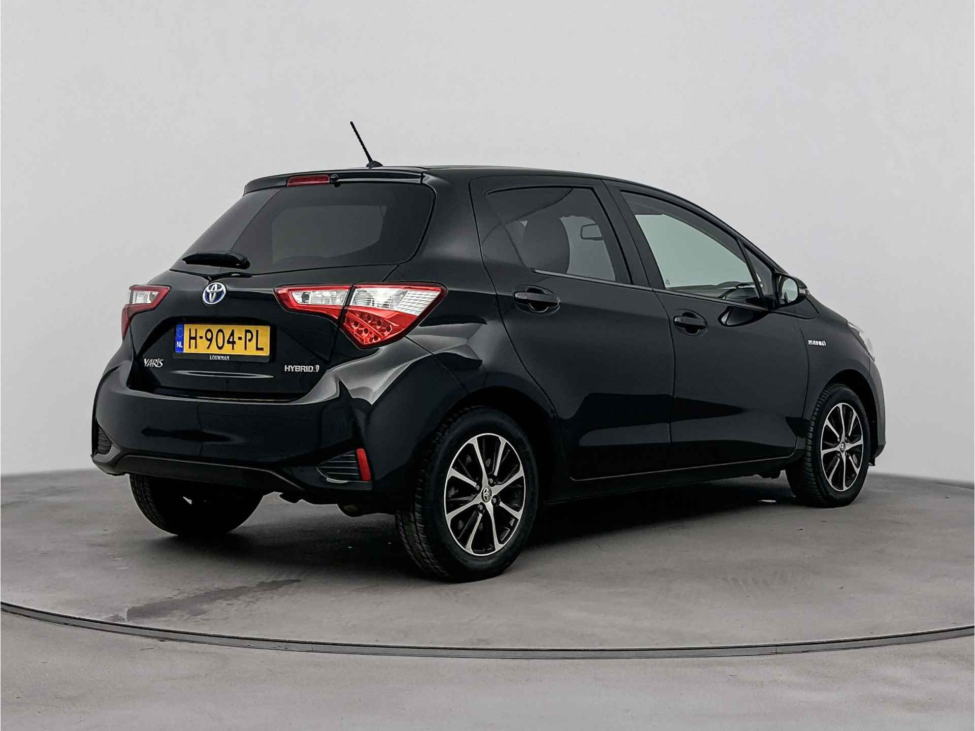 Toyota Yaris 1.5 Hybrid Dynamic | Climate Control | Cruise Control | * - 3/39