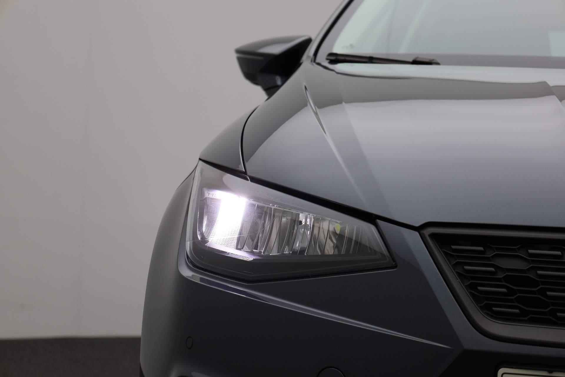 SEAT Ibiza 1.0 TSI 95PK Style Business Connect | Parkeersensoren voor/achter | Stoelverwarming | Navi | Lane Assist - 10/35